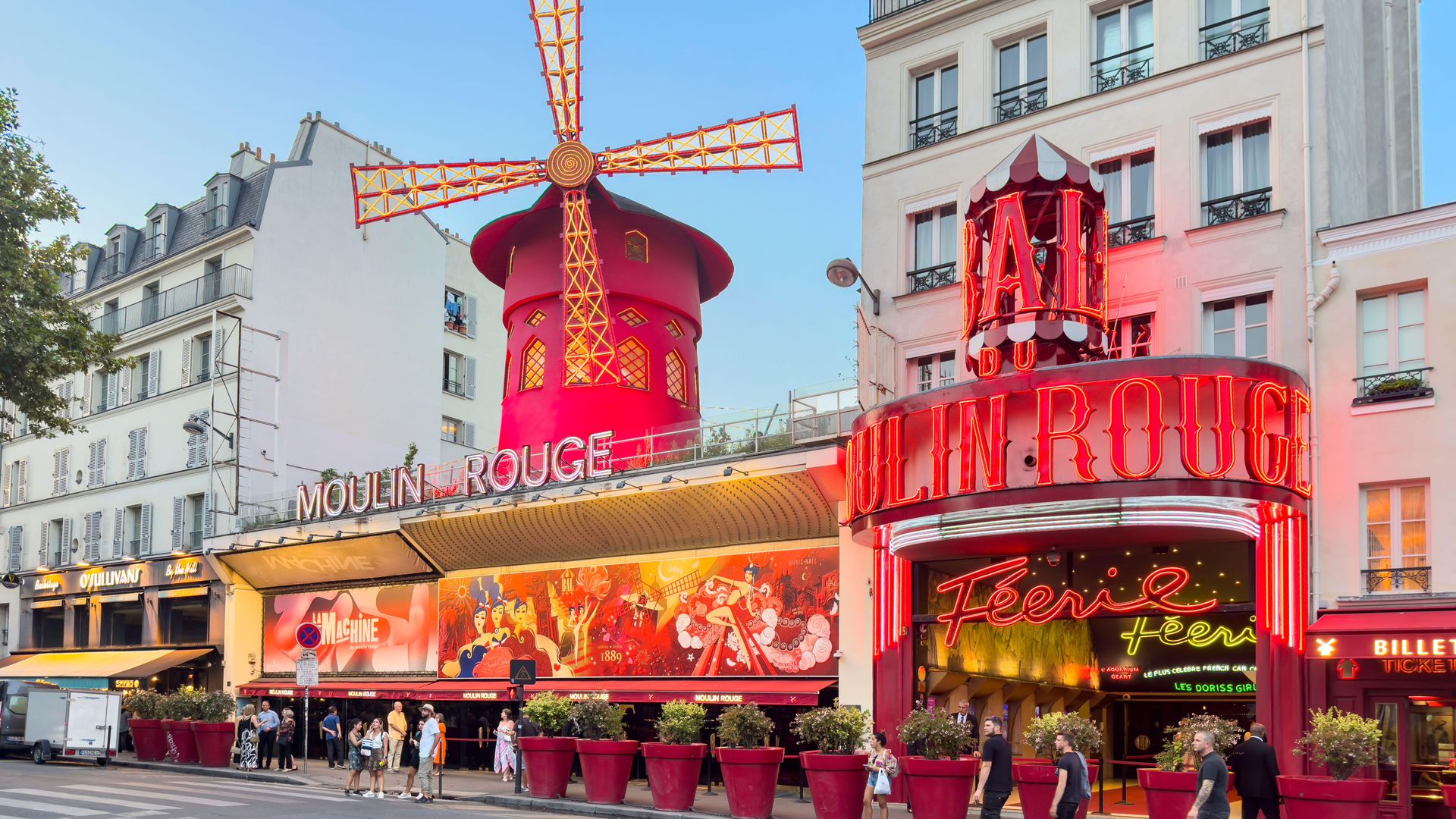 Pigalle, una escapada al París del glamour y los cabarets