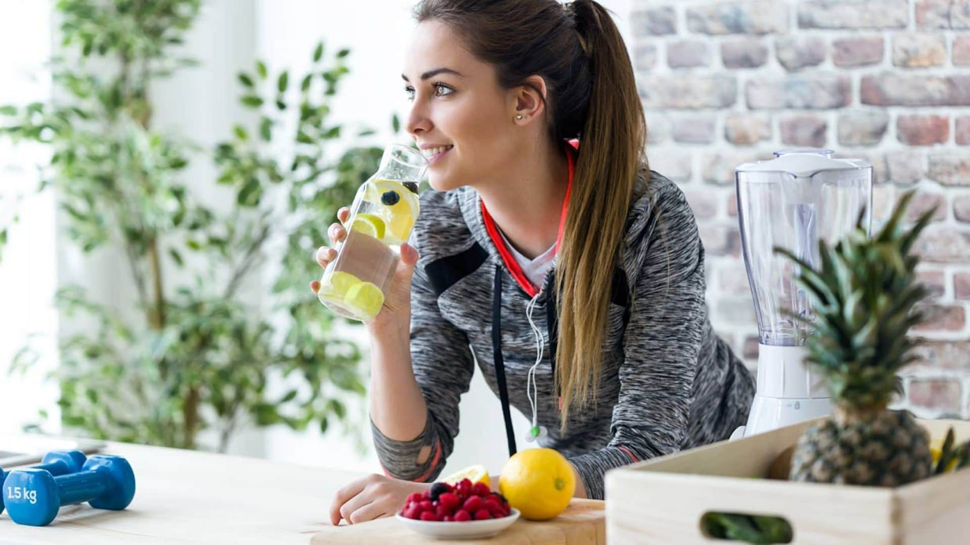 Si estás pensando en hacer una dieta détox tras el verano, sigue estos consejos de una nutricionista