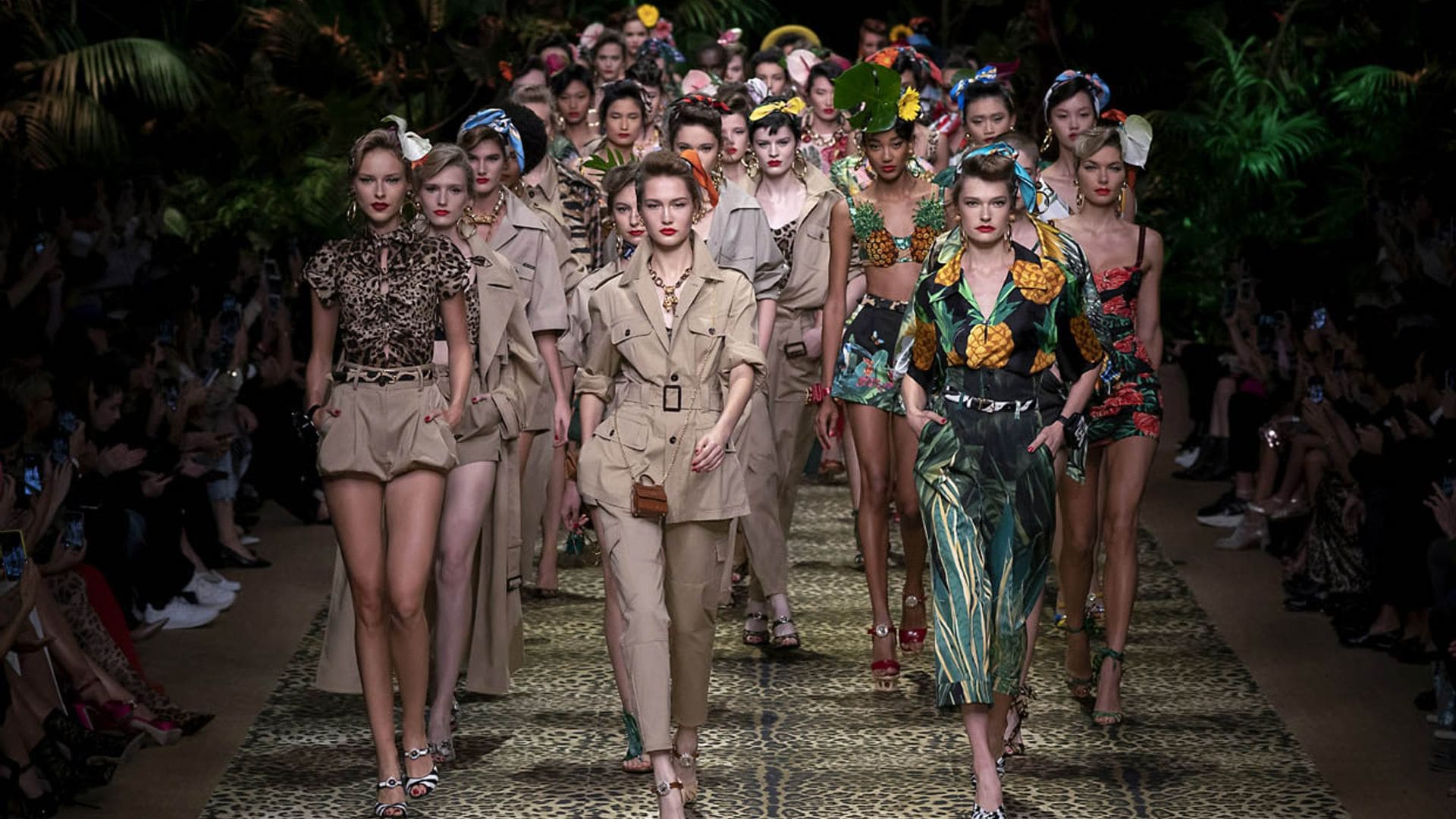 Frutas, vegetación y 'animal print': Dolce Gabbana presenta su colección más tropical