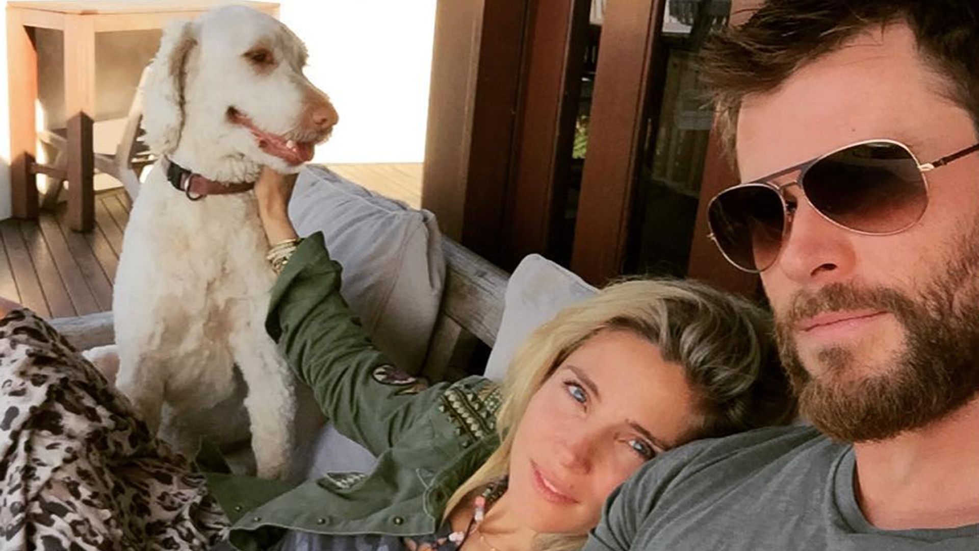 ¡Hasta encima de la mesa! La familia animal (y numerosa) de Elsa Pataky