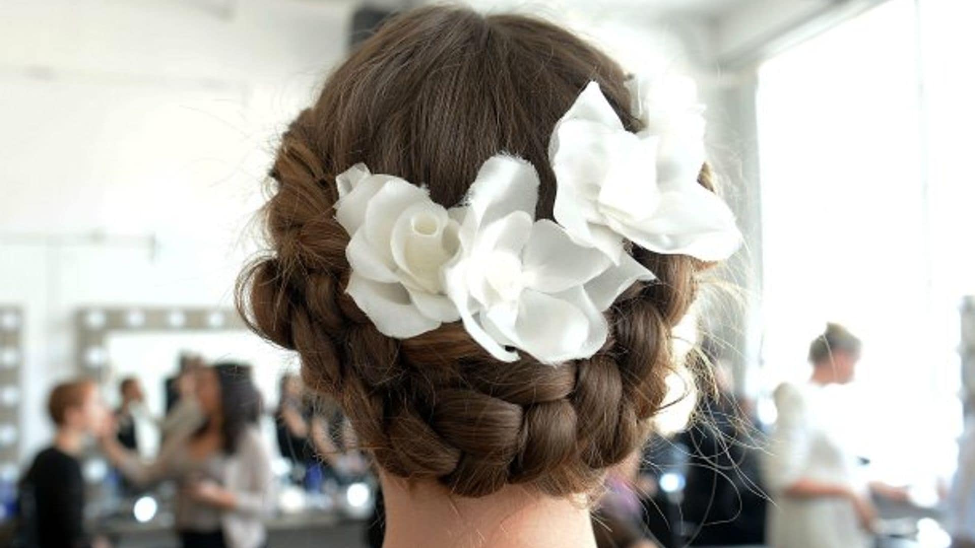 Inspiración: Los 'beauty looks', peinados y joyas que hemos visto en la New York Bridal Week