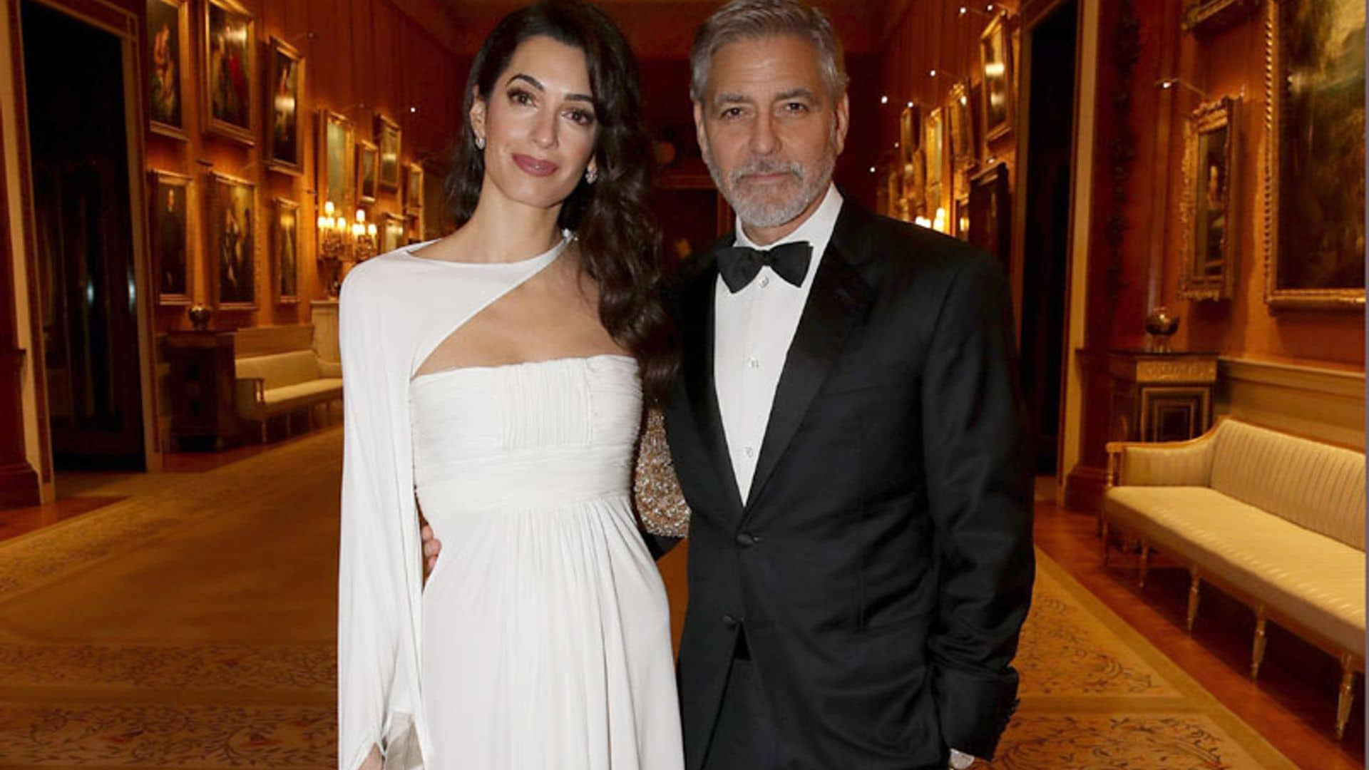 La elección histórica de Amal Clooney para su cita en Buckingham Palace