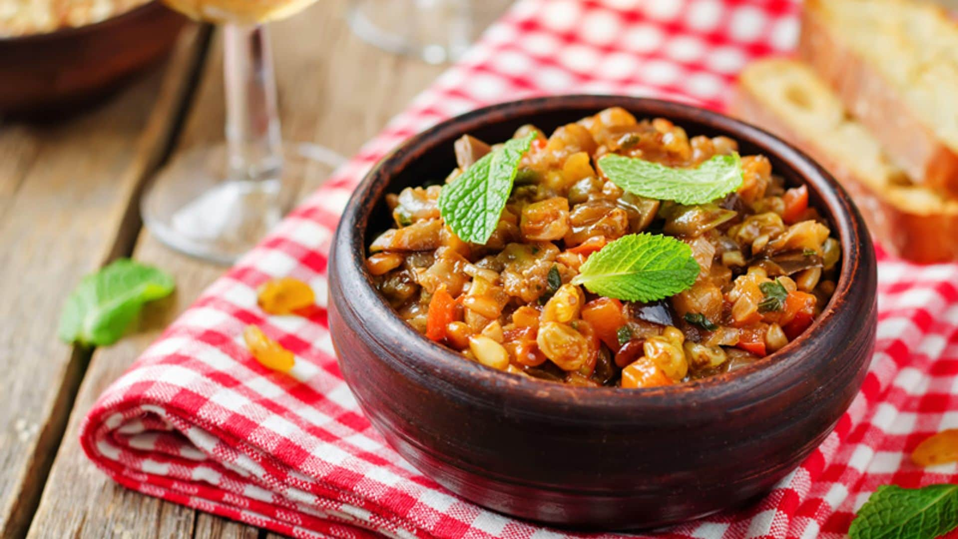 Caponata siciliana de berenjenas