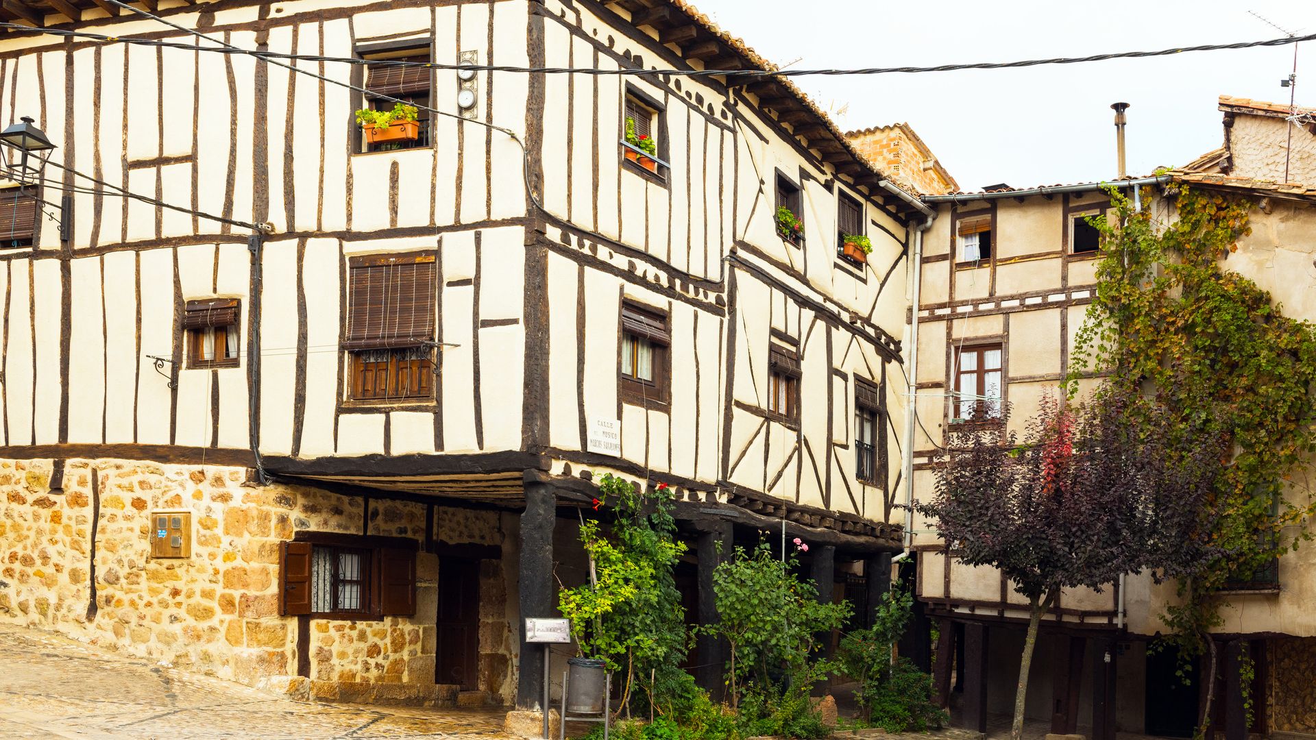 Poza de la Sal, así es el pueblo de Burgos elegido entre los más bonitos de España