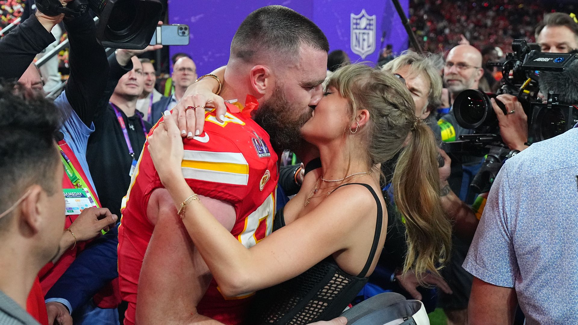 La importante decisión que Taylor Swift ha tomado para estar más cerca de su pareja, Travis Kelce