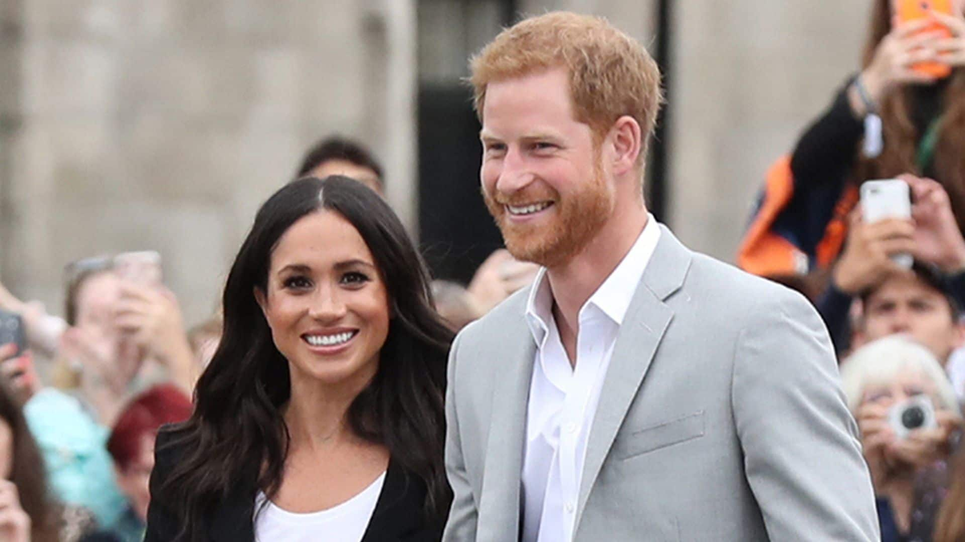 Meghan Markle y el príncipe Harry causan sensación a su llegada a Australia