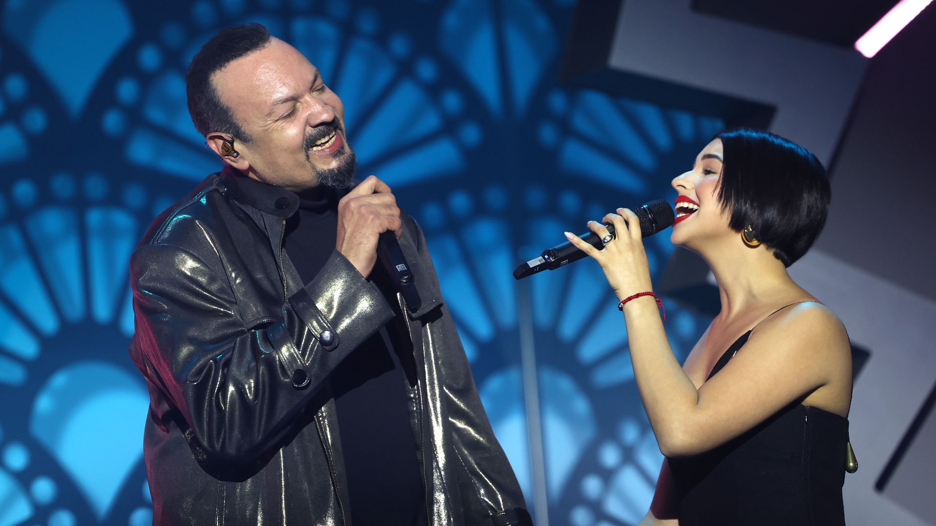 Pepe Aguilar revela las exigencias de Ángela Aguilar en su camerino