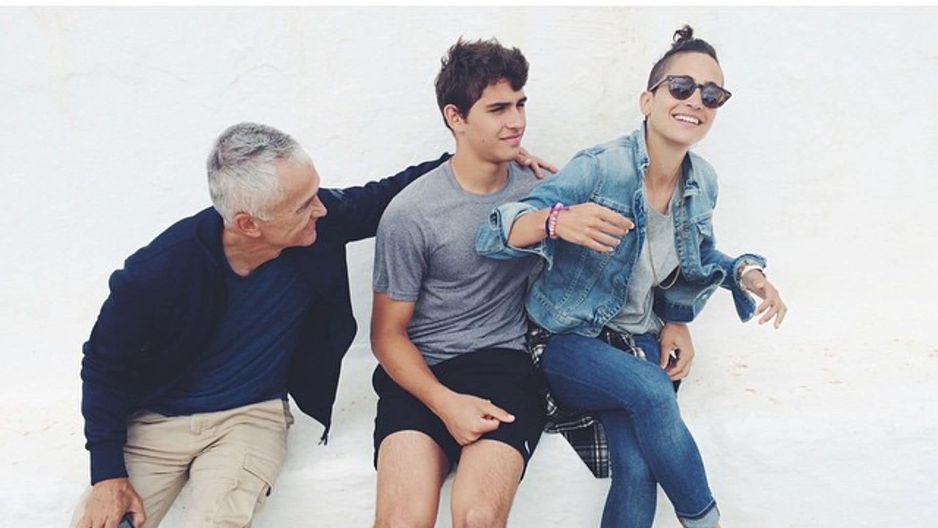 Jorge Ramos with his friends, Paola and Nicolás