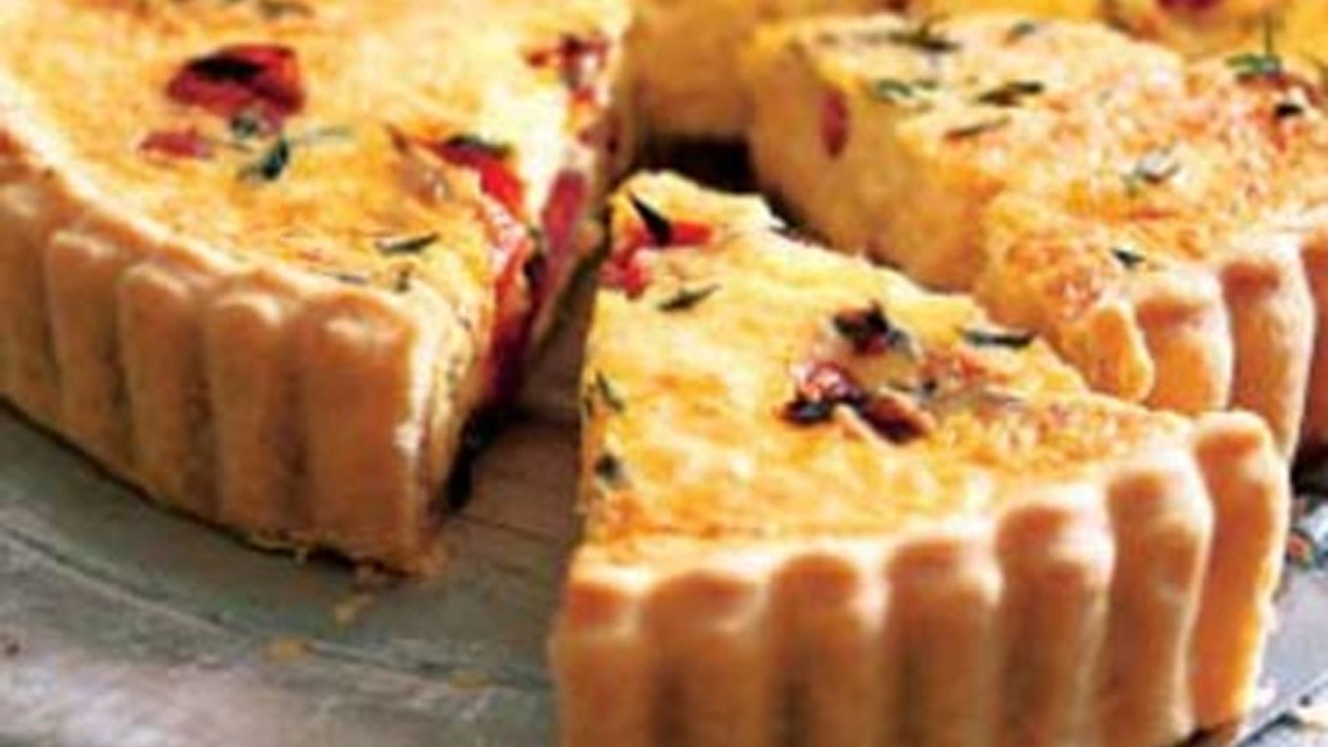 Quiche de beicon, queso de Mahón y tomates ‘cherry’