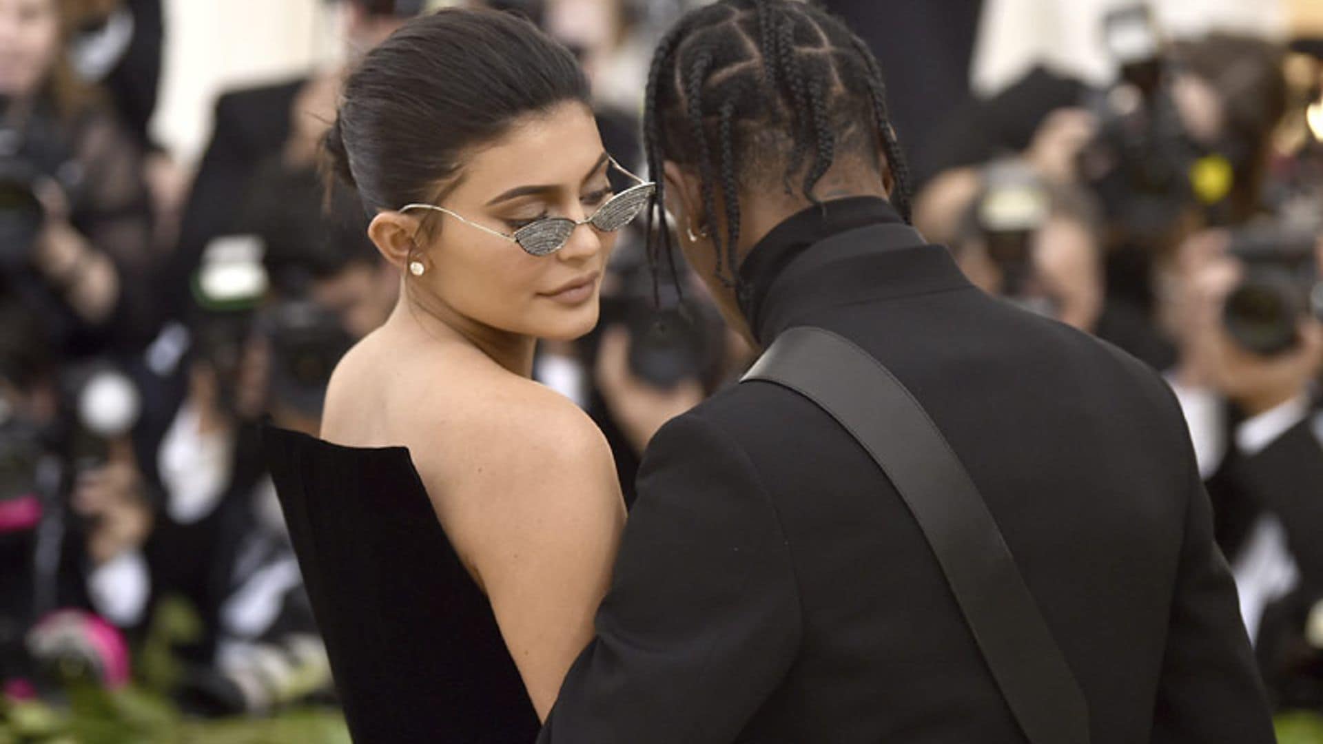 La sorprendente aparición de Kylie Jenner en el videoclip de su novio, Travis Scott