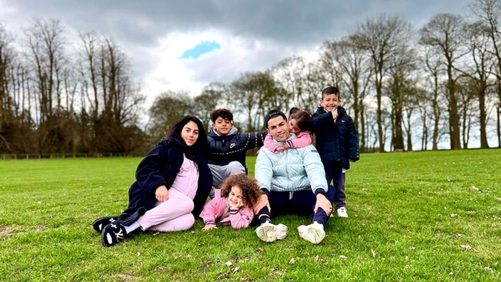 'La familia lo es todo': Cristiano y Georgina, más unidos que nunca en la cuenta atrás para ser padres de nuevo
