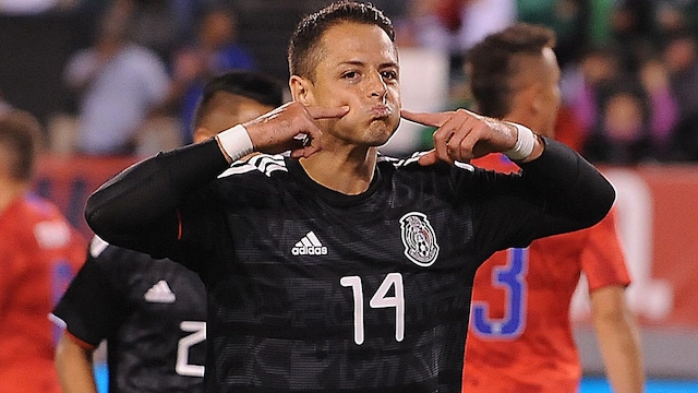 chicharito dedica su gol a su hijo