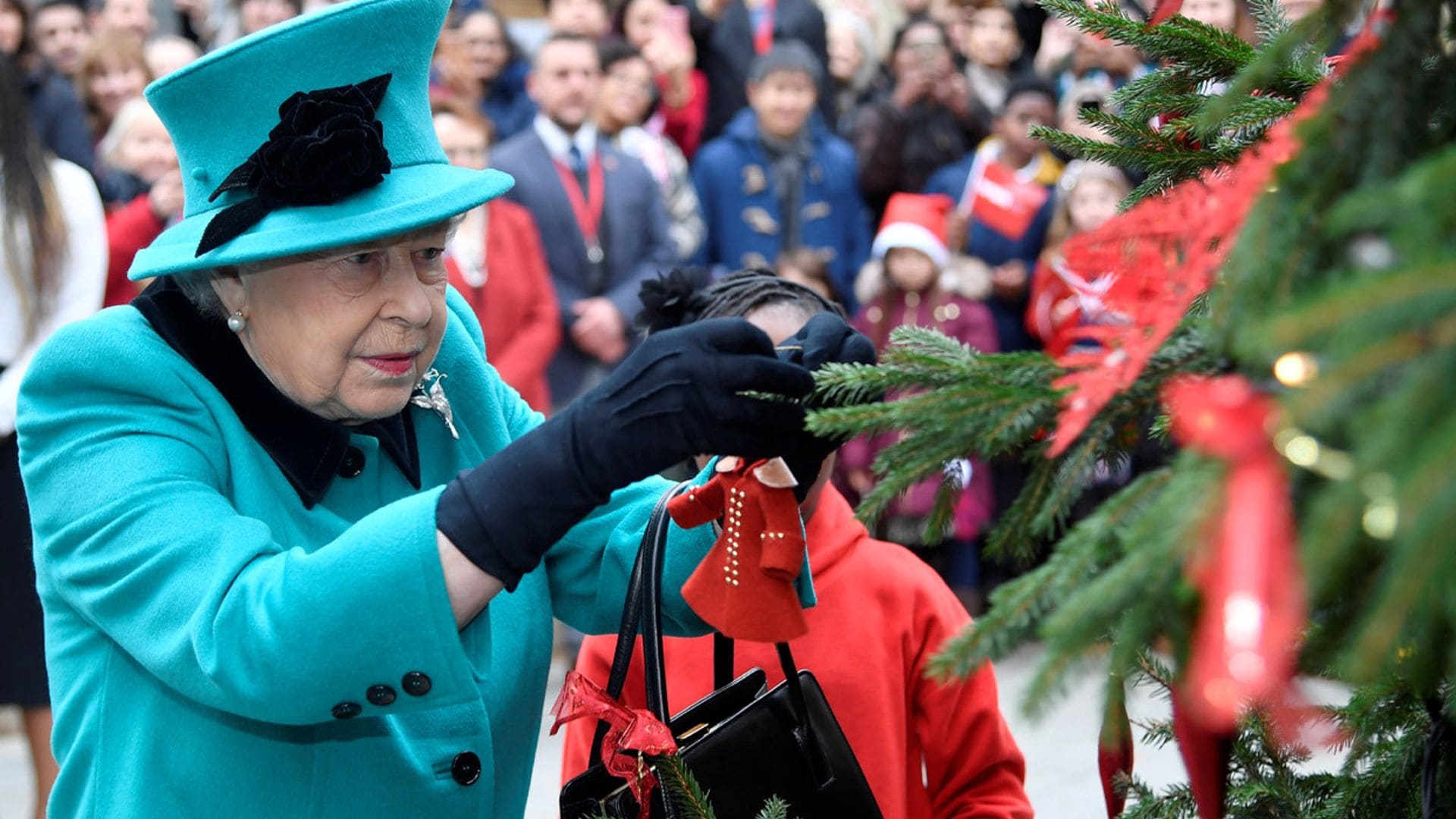 Otro golpe en la extraña Navidad de la Reina de Inglaterra