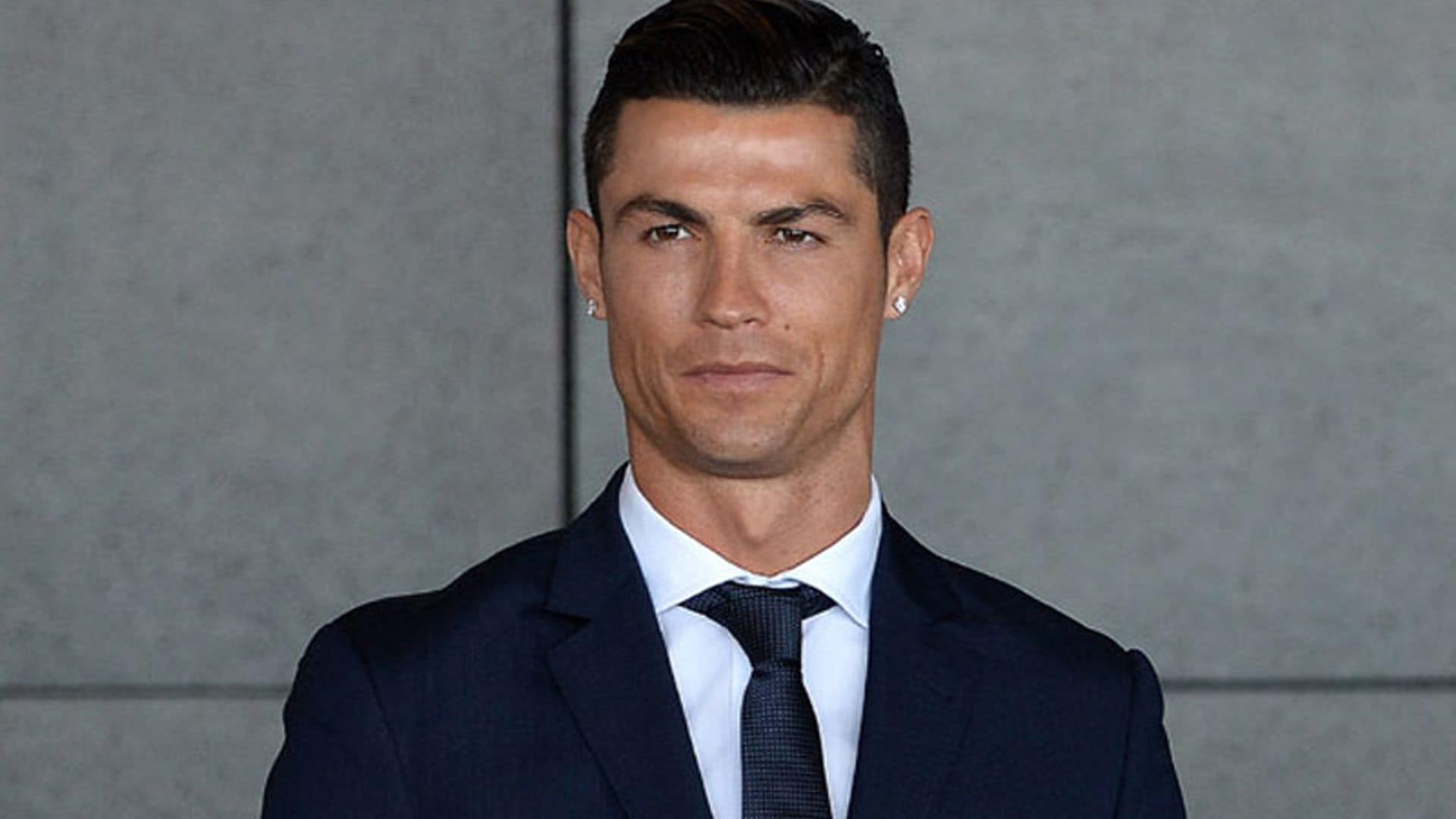 Cristiano Ronaldo, ¿eres tú? El curioso 'look' de camuflaje del futbolista