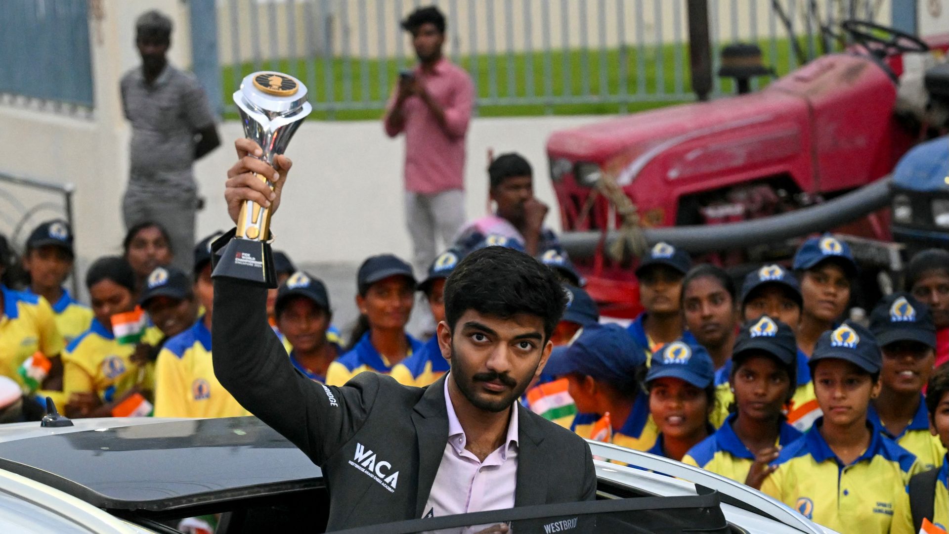 Así es el indio Dommaraju Gukesh, el campeón mundial de ajedrez más joven de la historia con 18 años