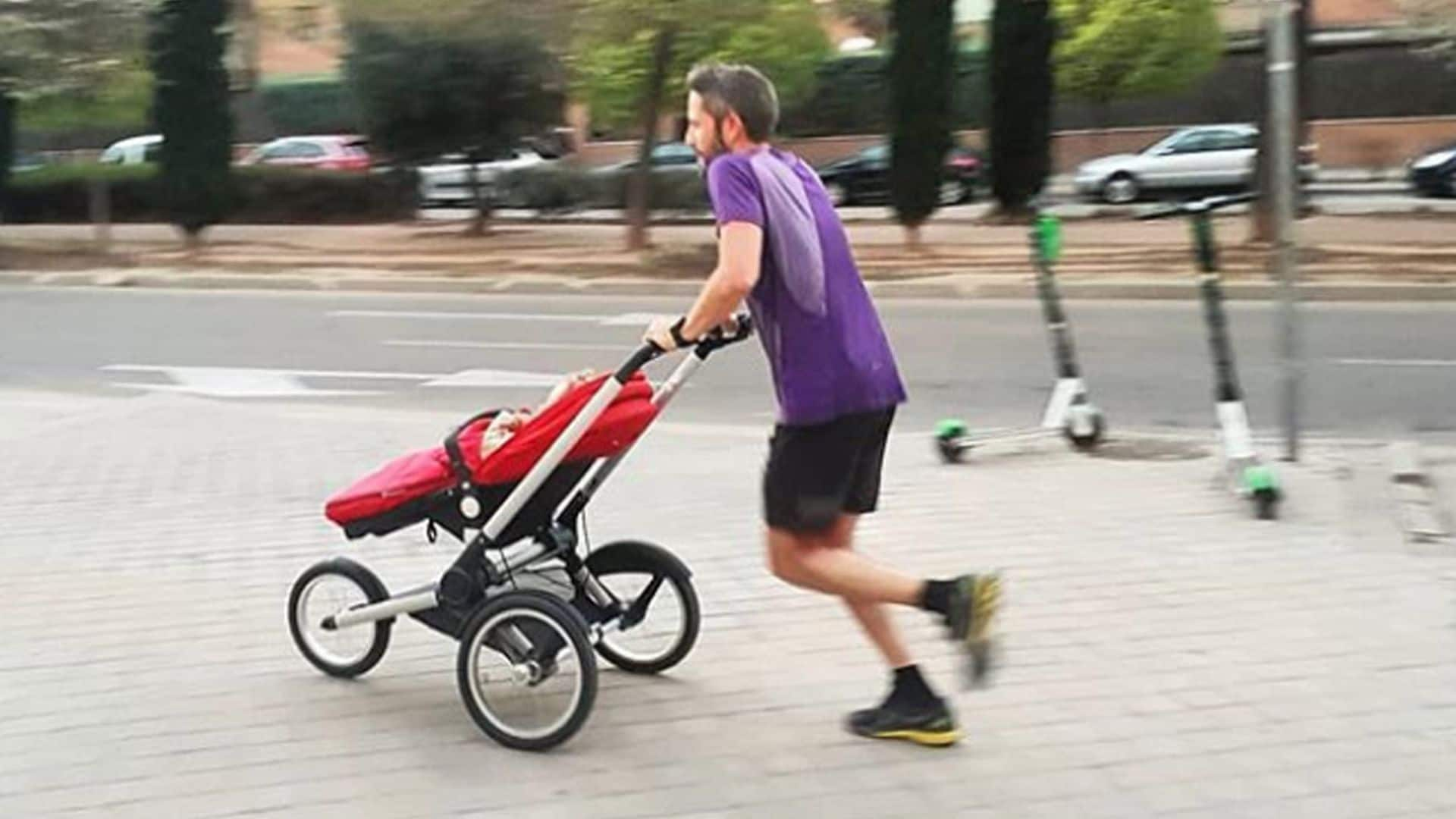 ¿Hacer 'running' y pasear a su hija a la vez? Para Roberto Leal es posible