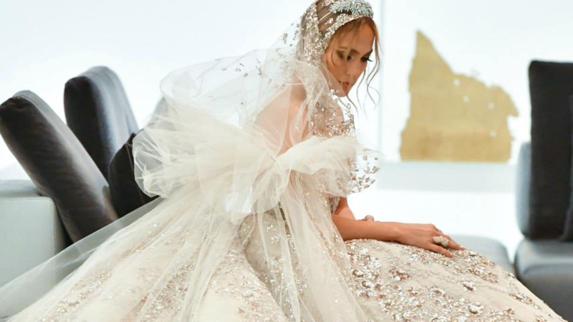 jennifer lopez wedding dress