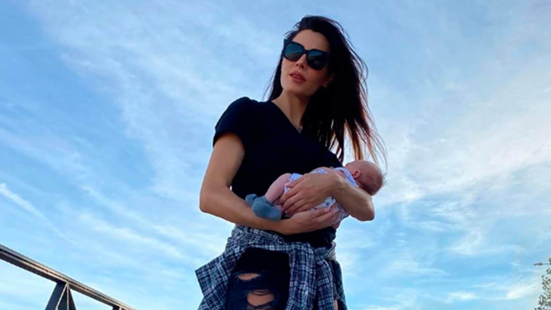 Pilar Rubio, tarde con su hijo Máximo Adriano y una buena amiga