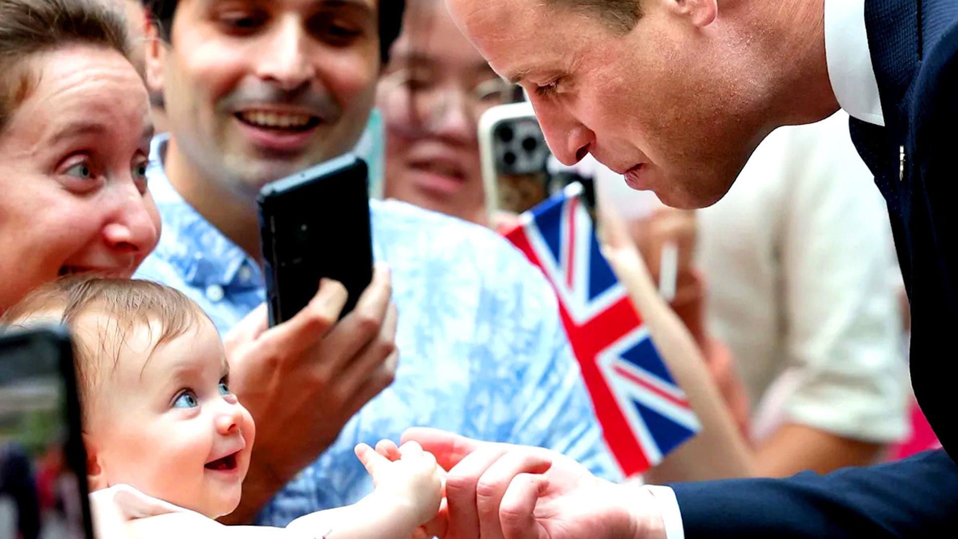 Las espectaculares (y tiernas) imágenes de Guillermo de Inglaterra en Singapur, mientras la princesa de Gales se ha quedado en casa