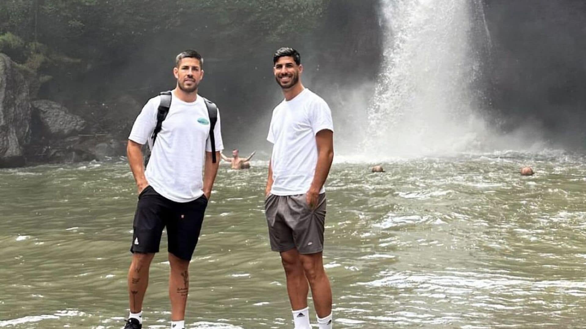 Marco Asensio se relaja junto a su hermano Igor en un espectacular viaje a Bali tras su divorcio de Sandra Garal
