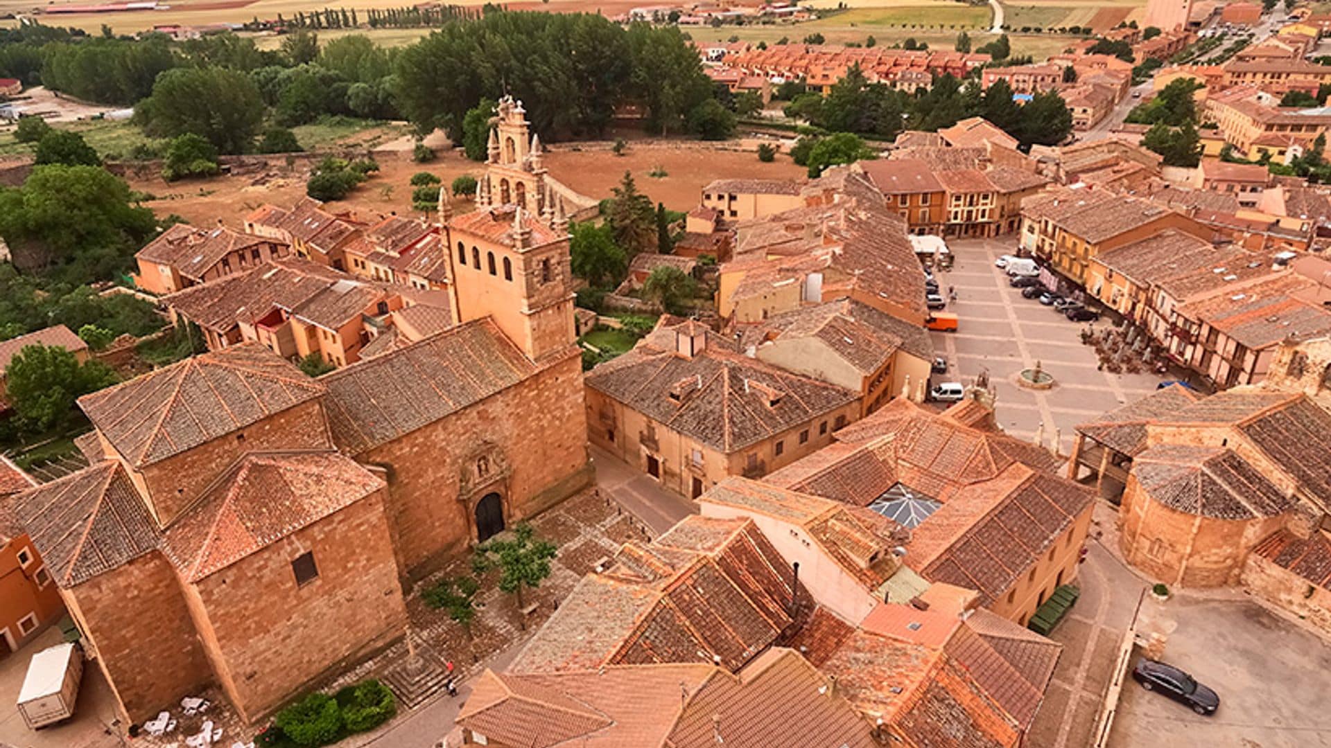 Ayllón, la villa segoviana del ‘sí quiero’ de Bisbal y Rossana Zanetti