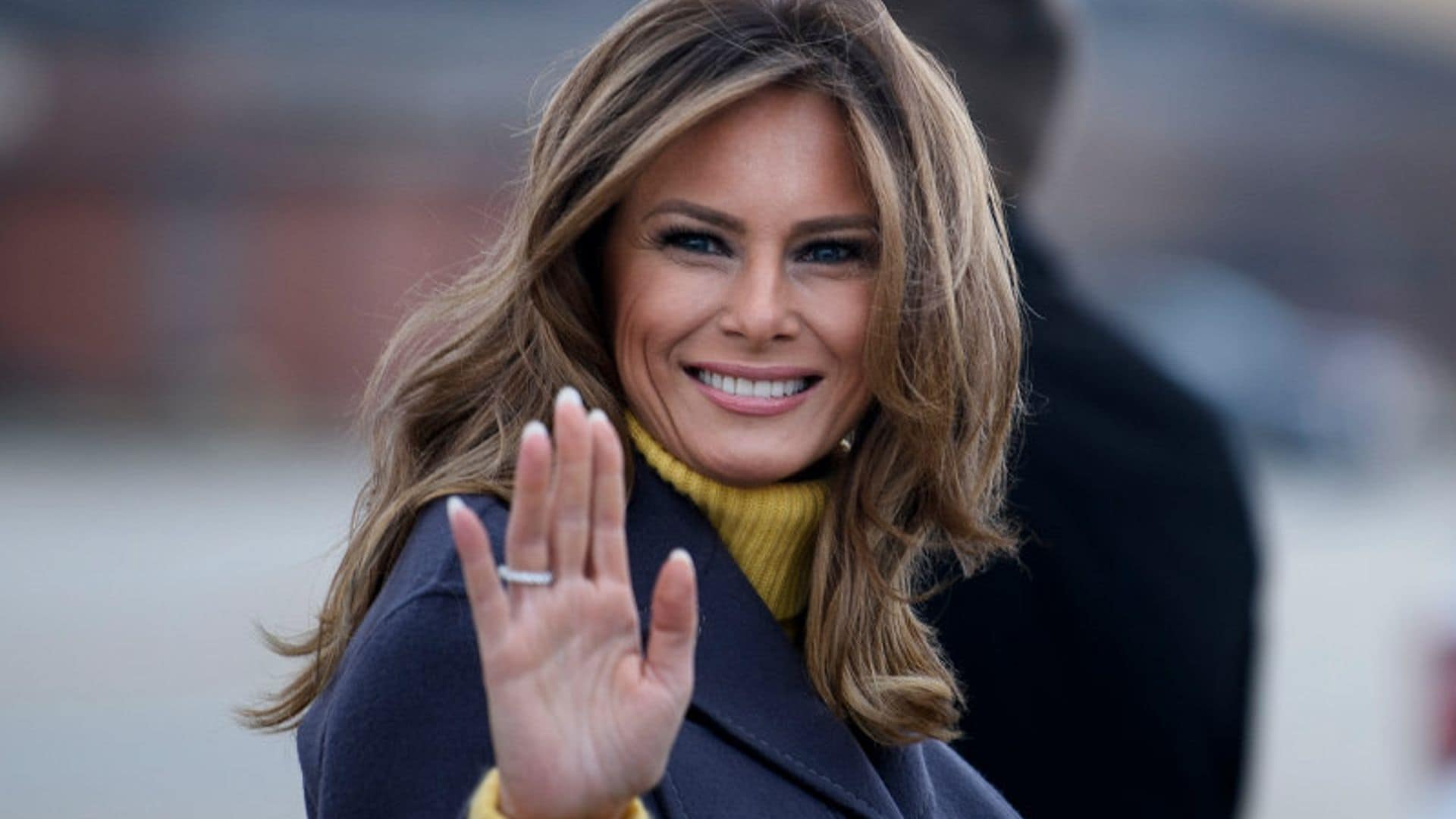 Melania Trump, gira en solitario pero no sin sus zapatos 'made in Spain'