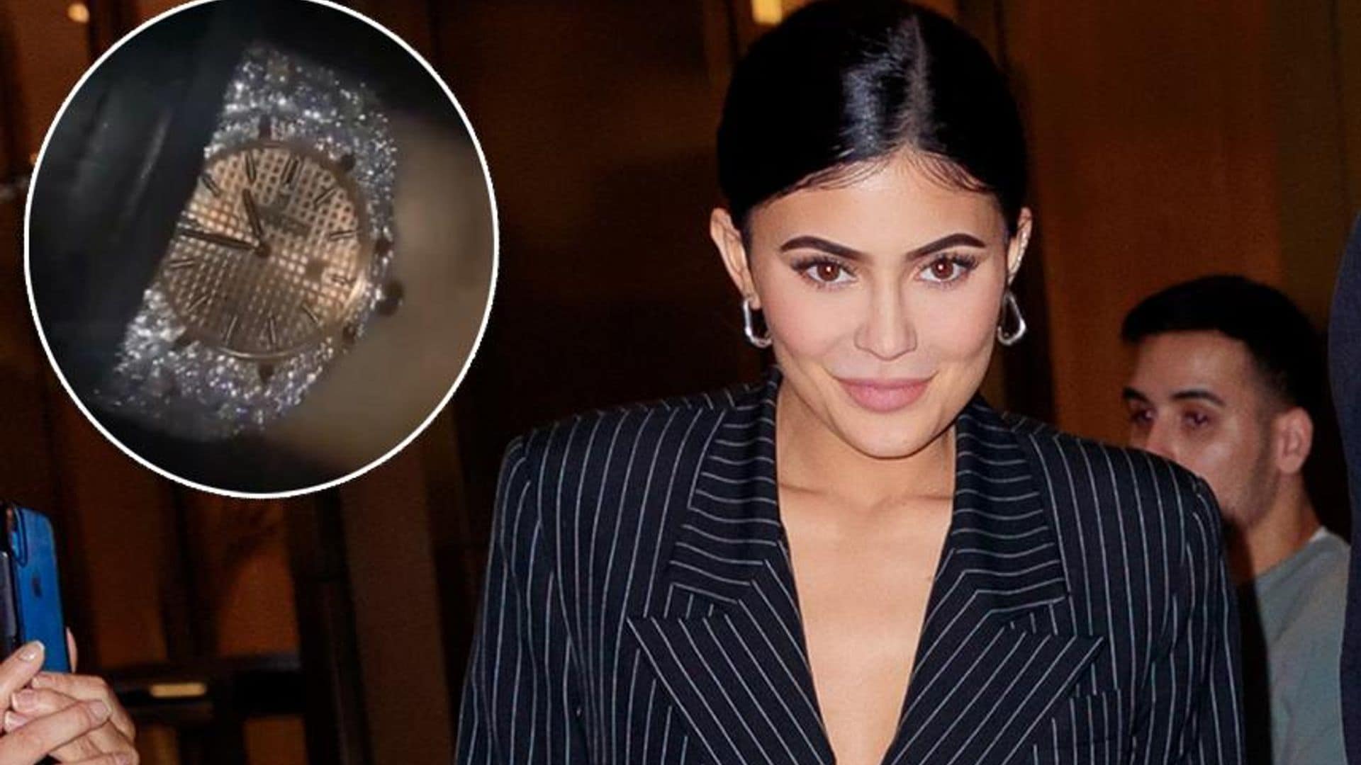 El costoso reloj de diamantes con el que Travis Scott sorprendió a Kylie Jenner