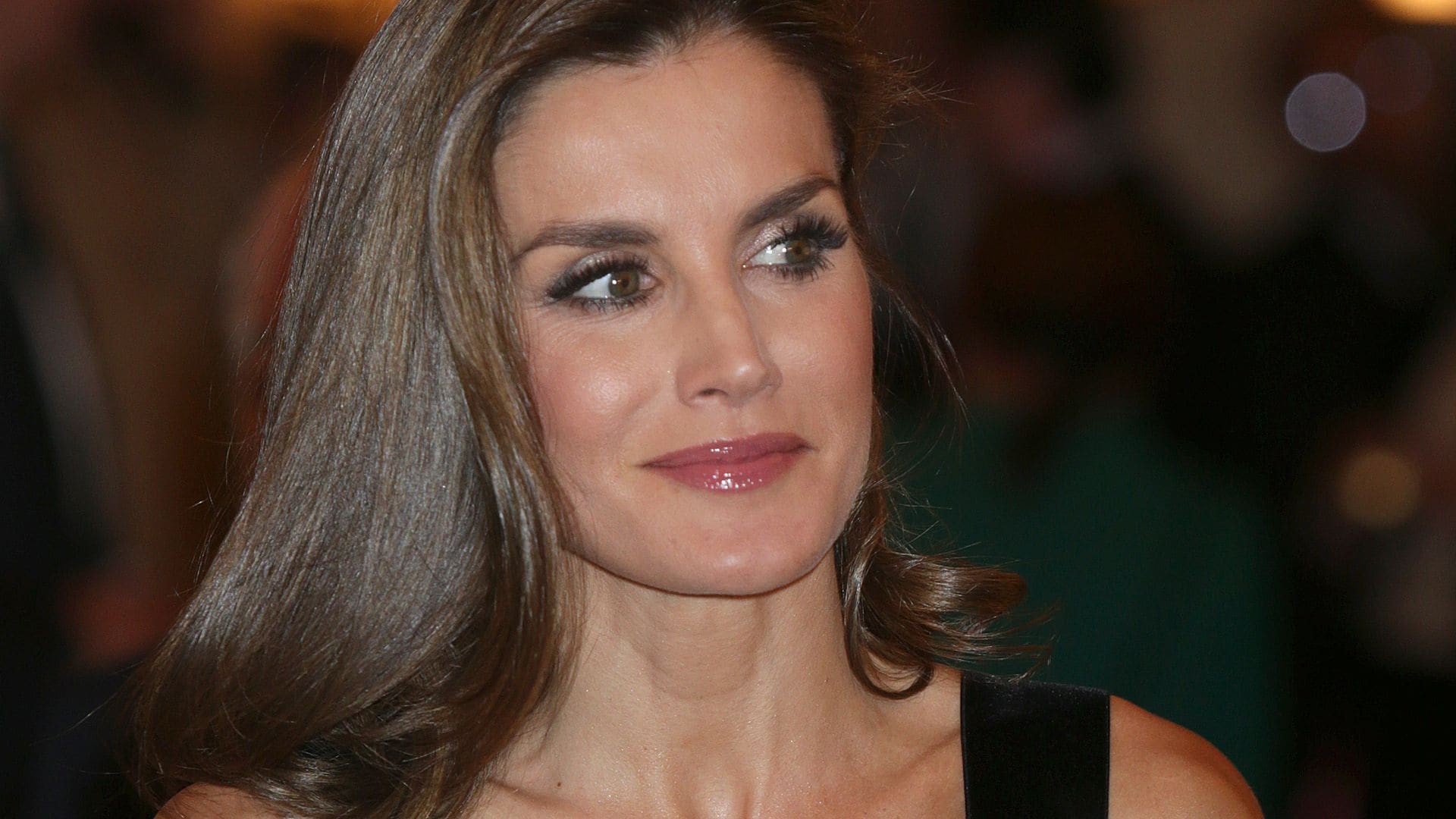 El cambio de estilo de la reina Letizia en el Premio de Periodismo 'Francisco Cerecedo' desde 2004