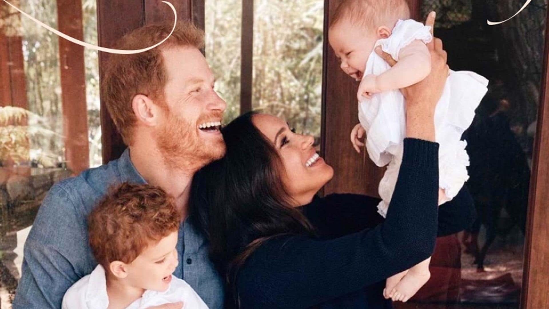 El príncipe Harry y Meghan comparten la primera imagen de su hija Lilibet