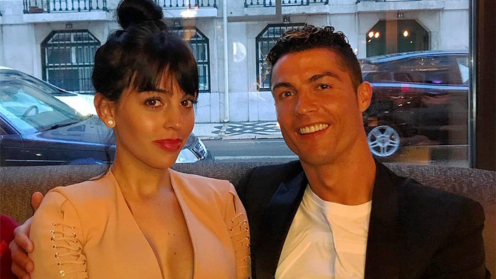 Cristiano Ronaldo disfruta de sus vacaciones con Georgina mientras su futuro está en boca de todos