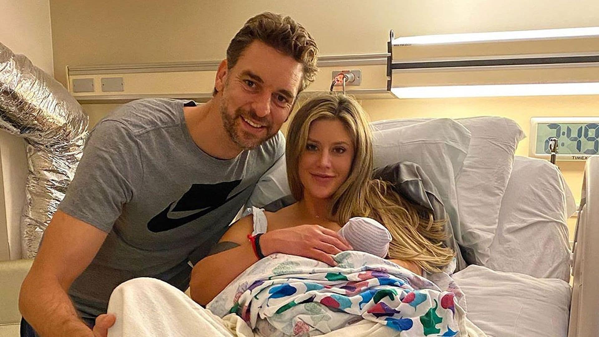 Pau Gasol y Cat McDonnell ya son papás de una niña a la que han llamado...