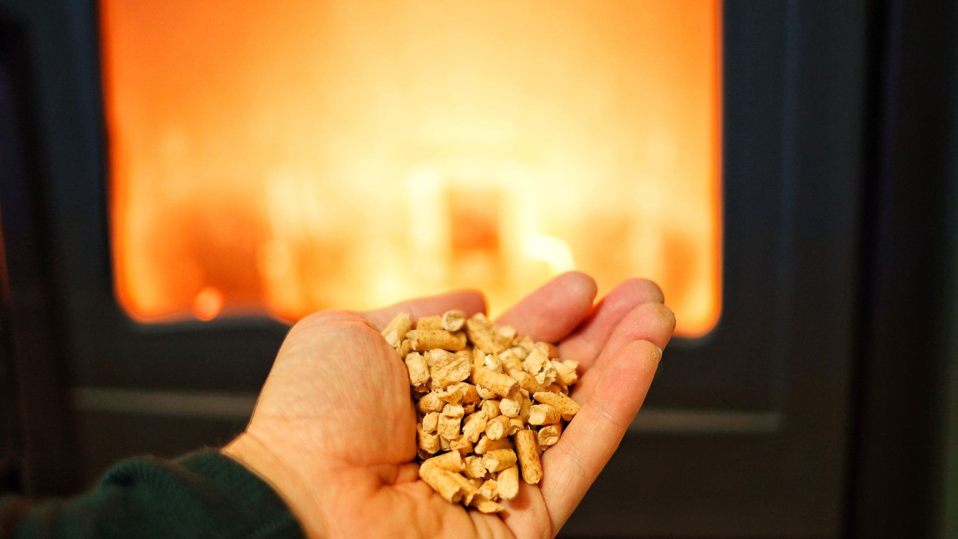 Calienta tu hogar con las estufas de pellets más recomendadas para el invierno