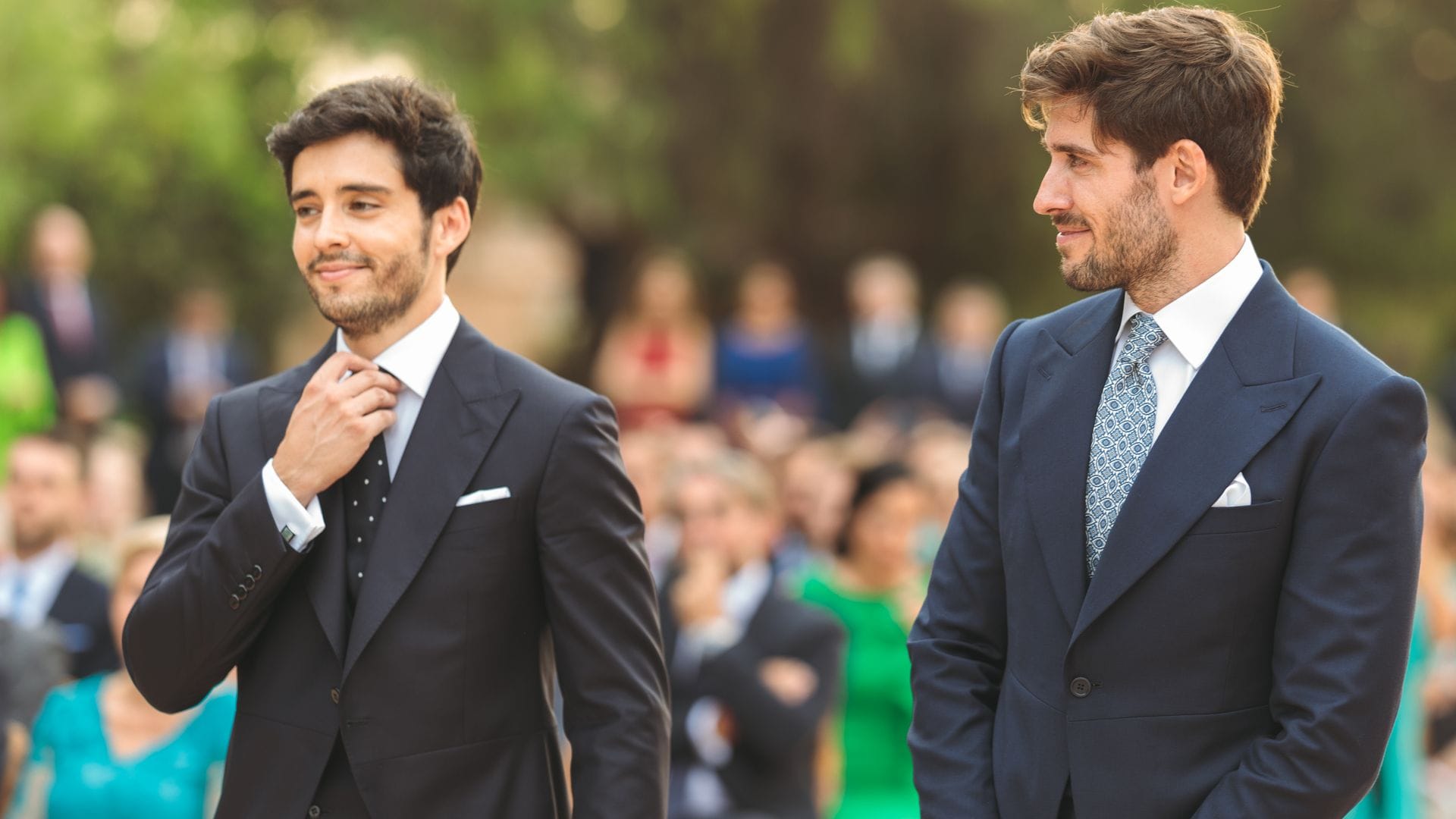 Juan Carlos y Javier en el altar