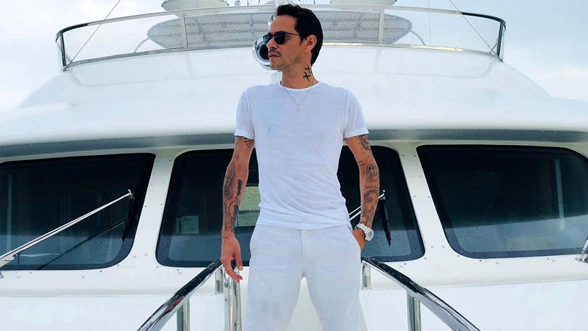 Arde el yate de Marc Anthony en Miami