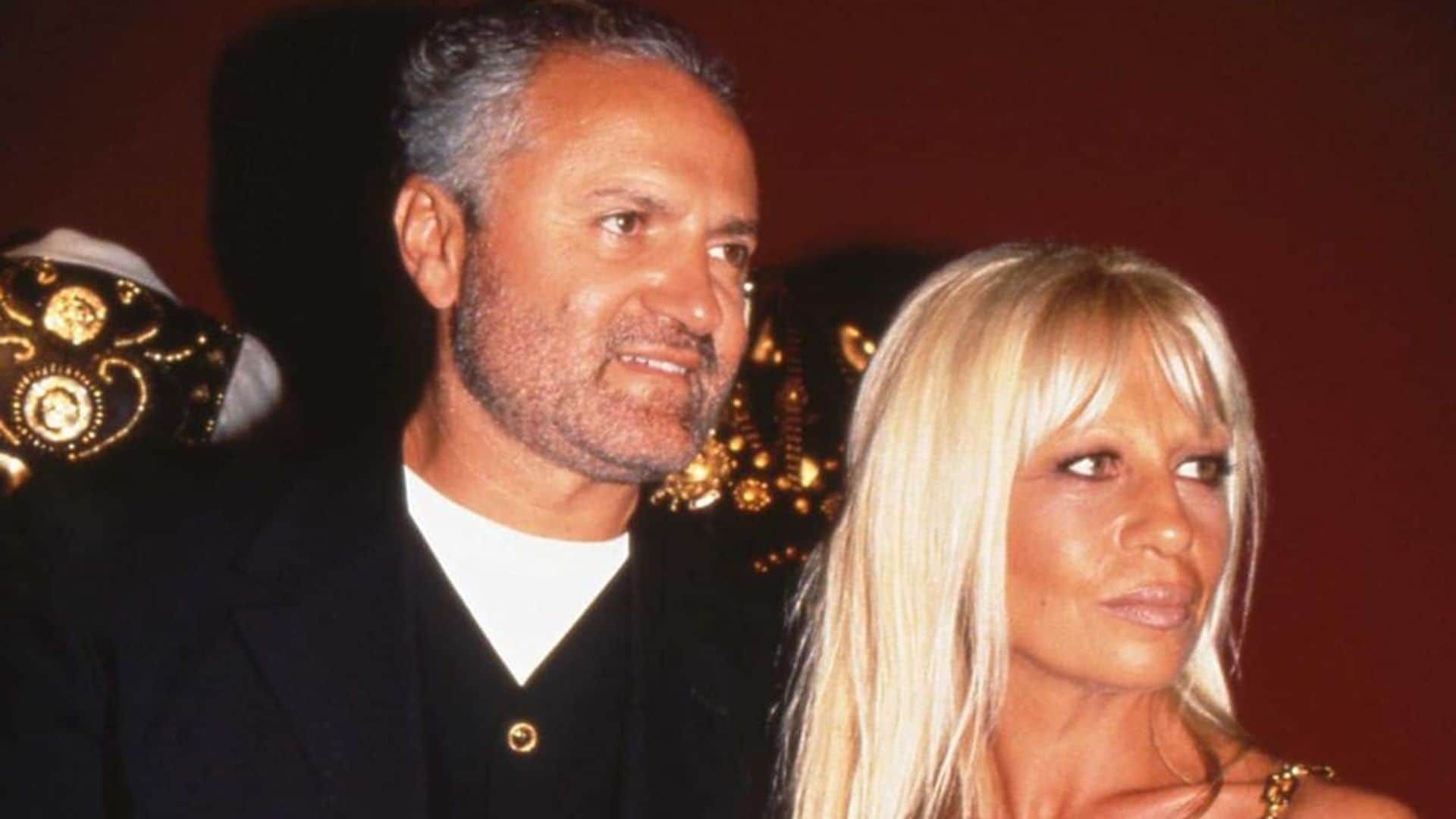 El emotivo mensaje de Donatella Versace en el 26 aniversario del asesinato de su hermano Gianni