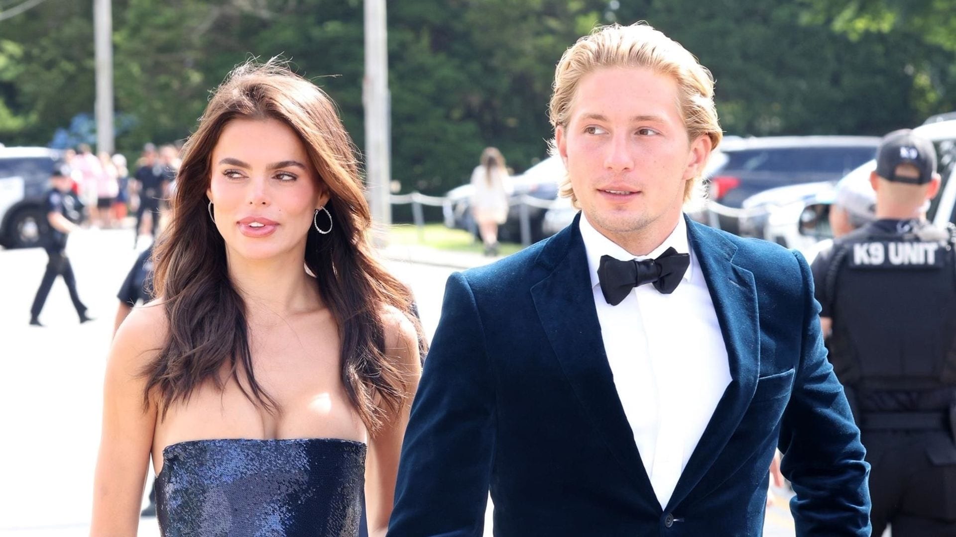 El príncipe Constantino de Grecia presenta oficialmente a su nueva novia, la modelo Brooks Nader, en la boda de Olivia Culpo
