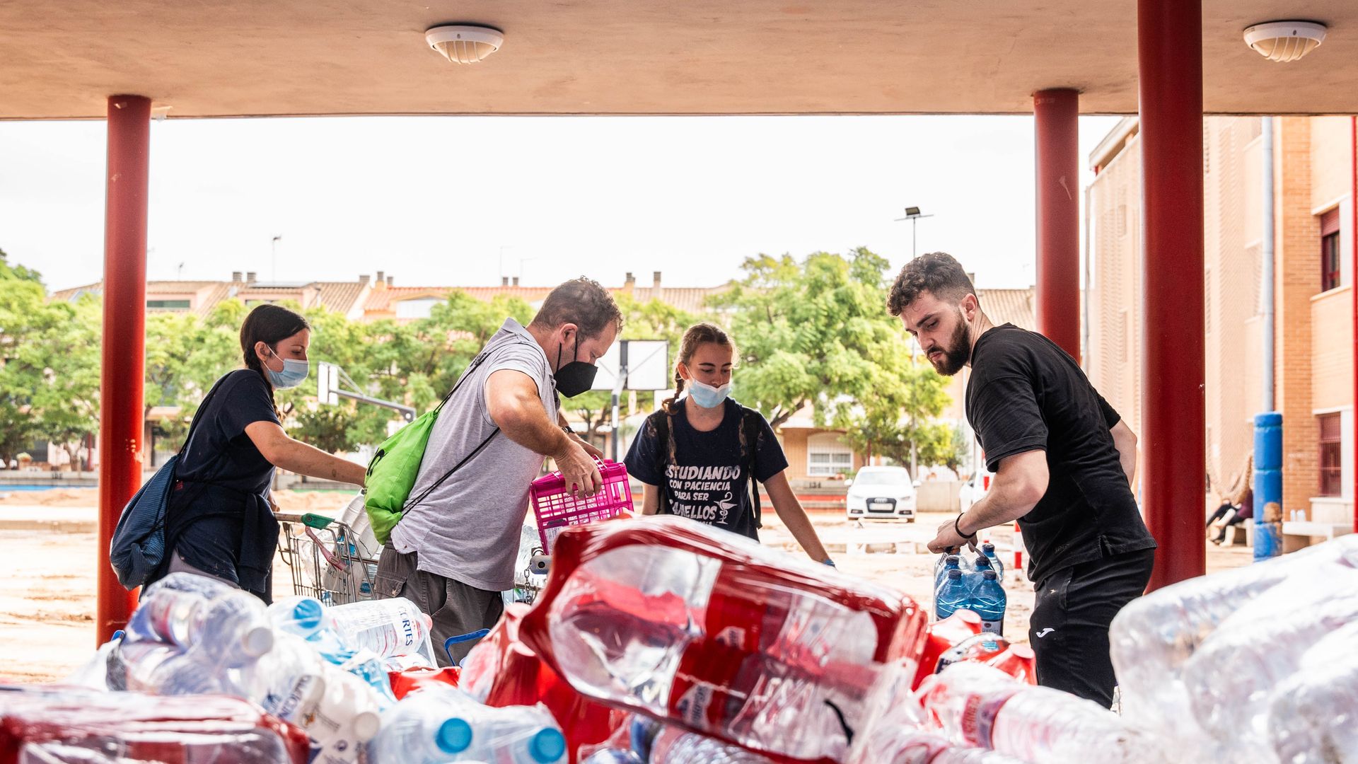 valencia ayuda comida agua