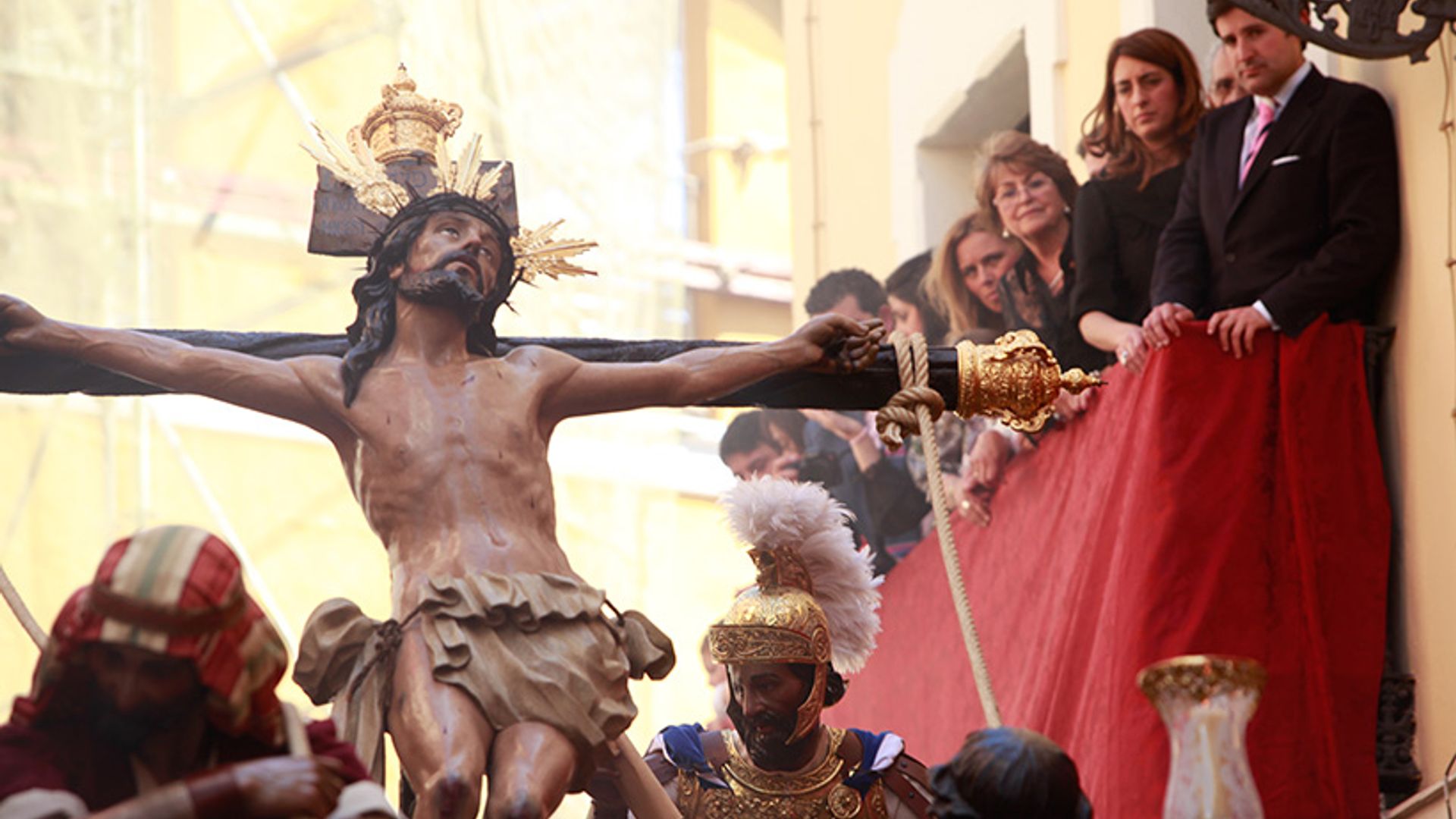 Siete azoteas vip para vivir la Semana Santa de Sevilla con perspectiva