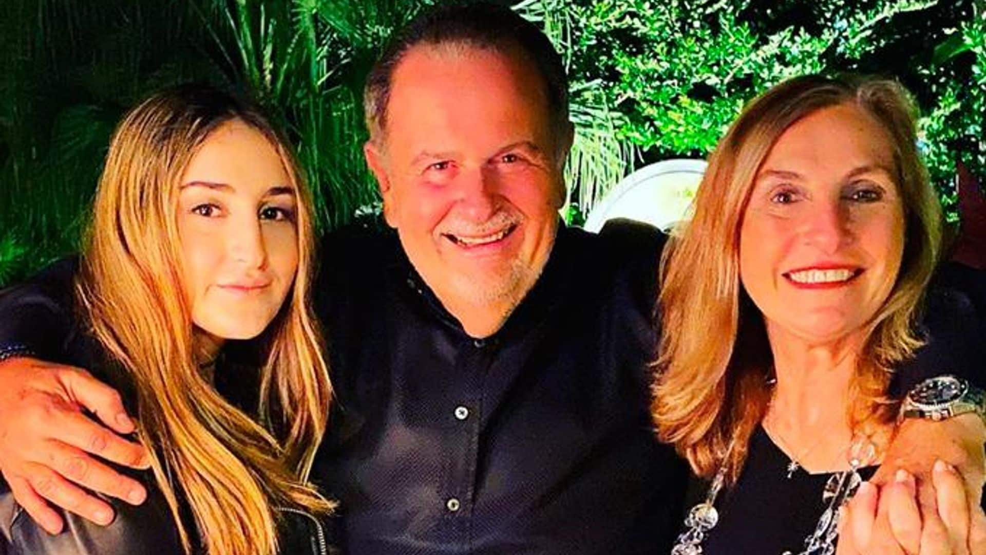 Raúl de Molina celebra el cumpleaños 20 de su hija Mía con un festejo íntimo en casa