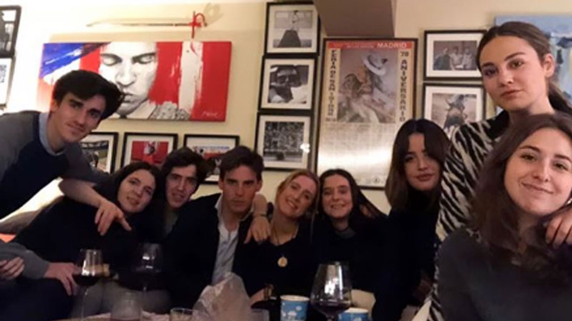 Victoria Federica, de barbacoa con amigos para despedir a Gonzalo Caballero