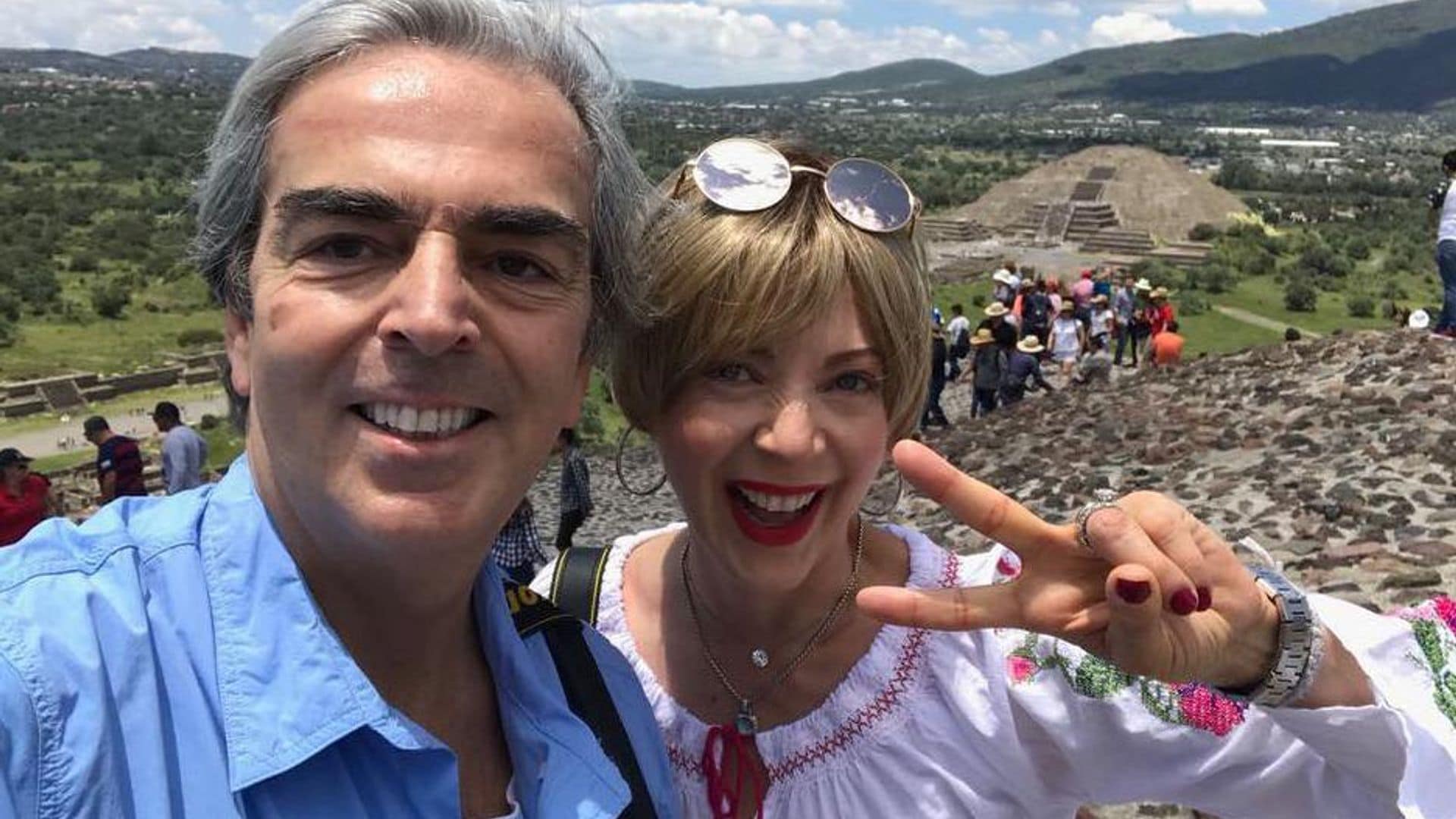 Lorenzo Lazo, viudo de Edith González se sincera sobre su viaje a Medio Oriente