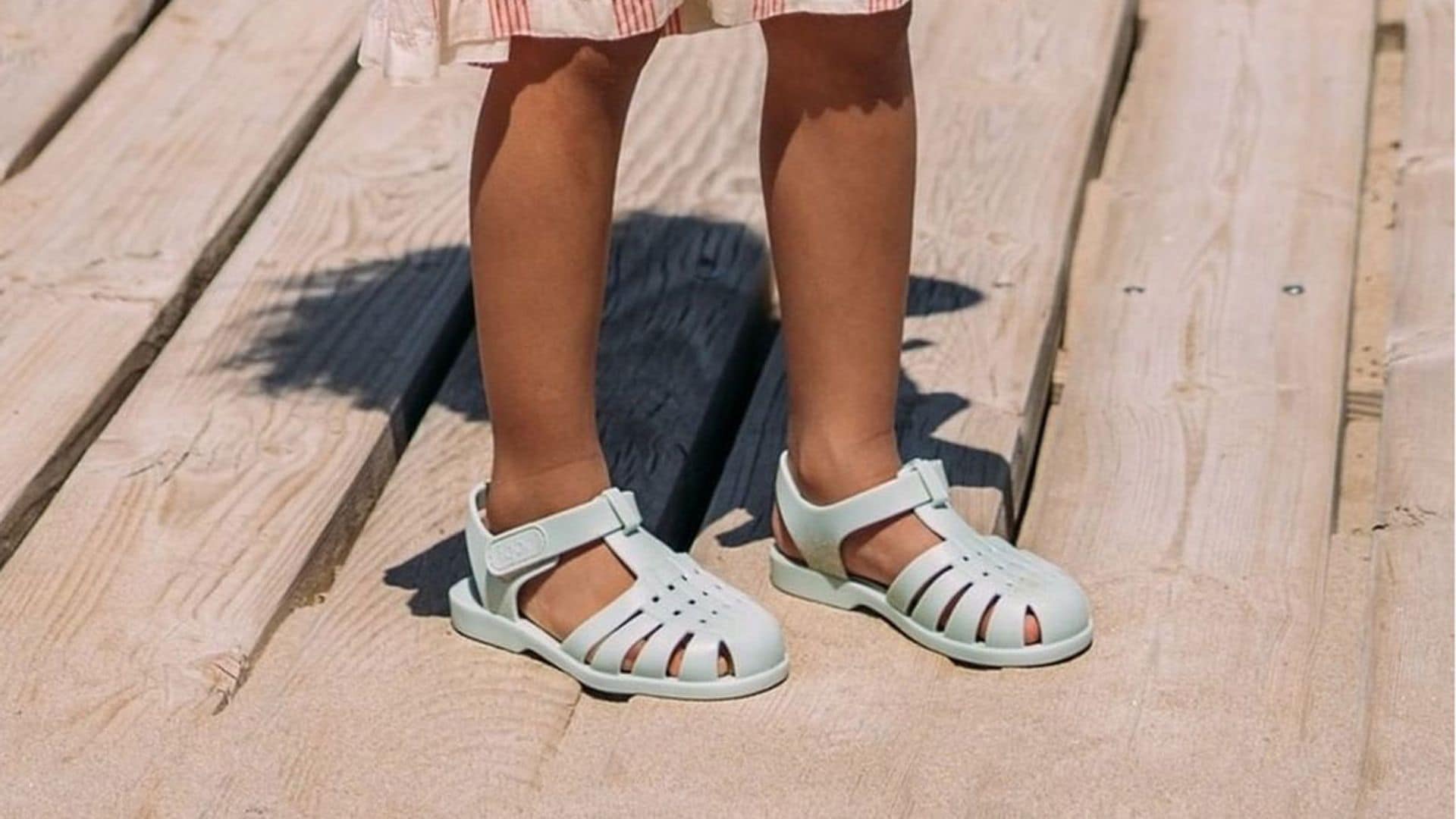 Seleccionamos las chanclas para niños más divertidas y cómodas