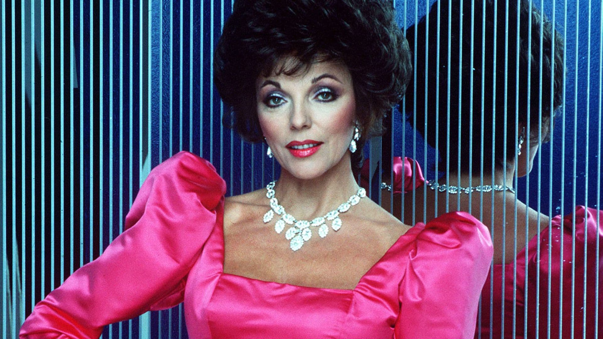 Joan Collins cumple 90 años: repasamos la fabulosa vida de la gran diva y actriz de Hollywood