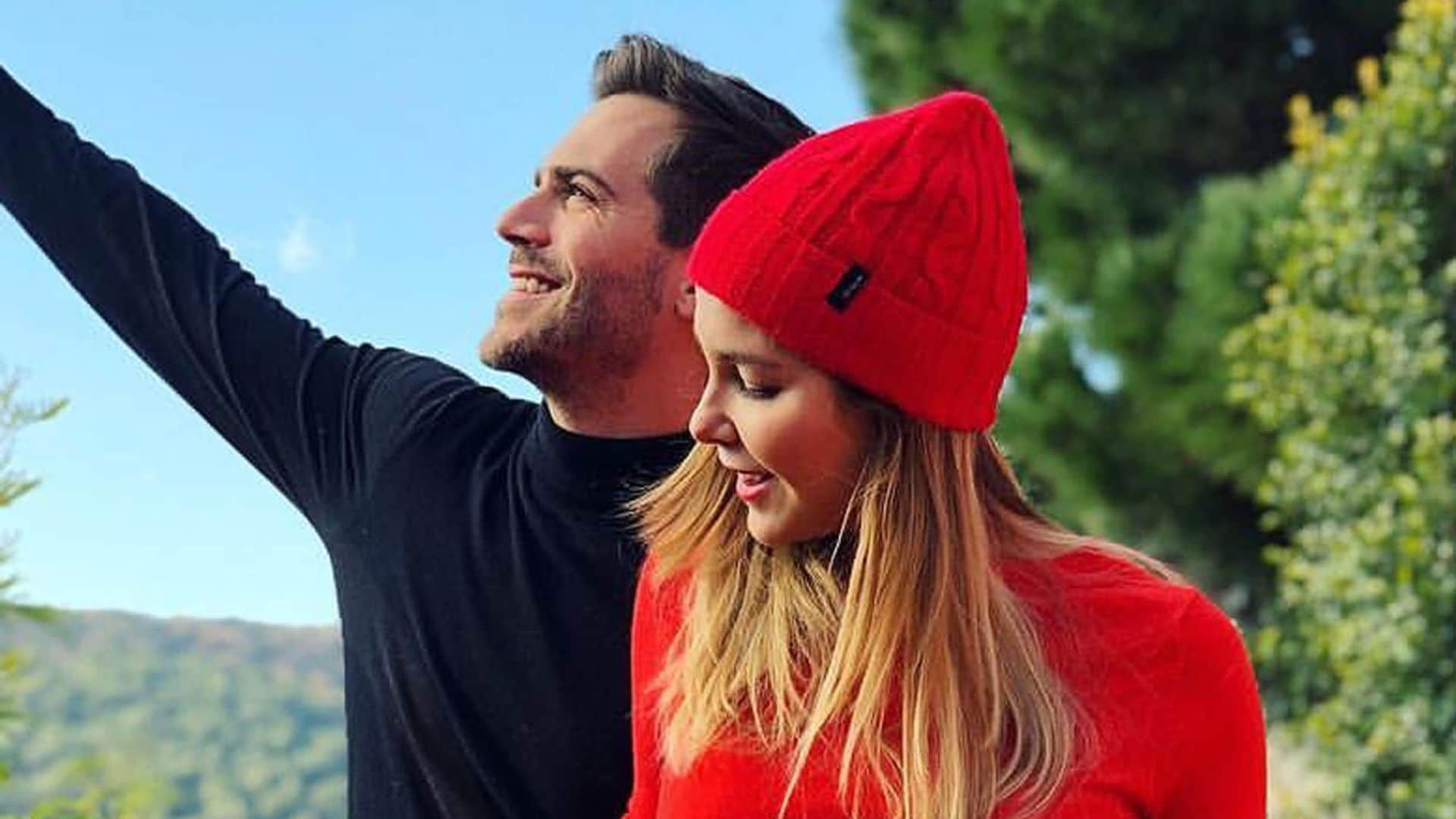 Natalia Sánchez y Marc Clotet repiten la foto del año pasado para felicitar 2020... pero con un pequeño cambio