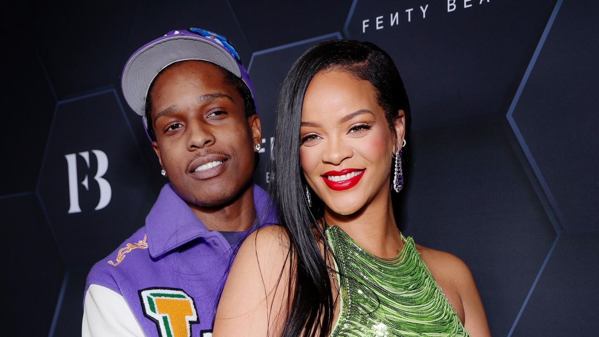Rihanna y A$AP Rocky dan la bienvenida a su primer bebé, ¡y es niño!