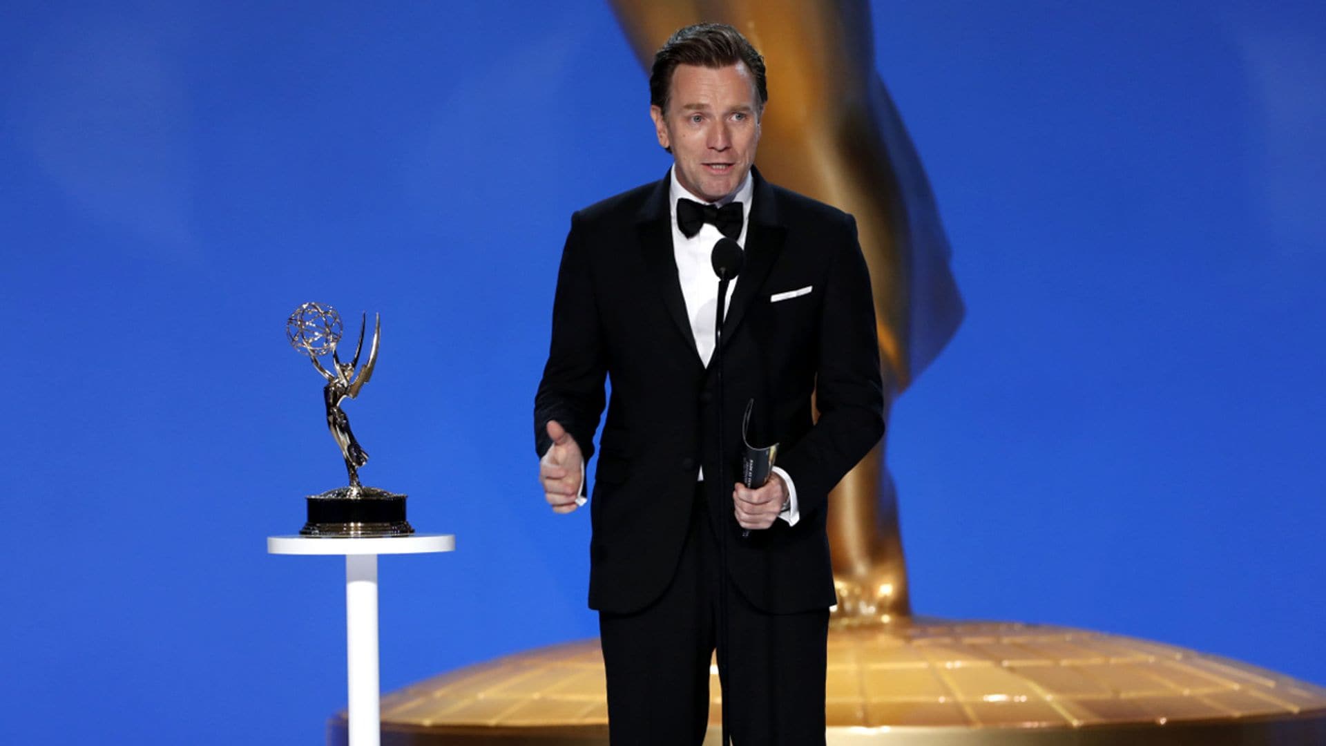 La tierna dedicatoria de Ewan McGregor a su pareja y su hijo recién nacido tras ganar el Emmy