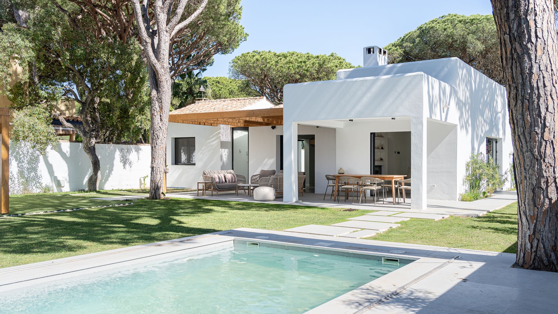 De vivienda autoconstruida a refugio fresco y sostenible en la costa de Cádiz