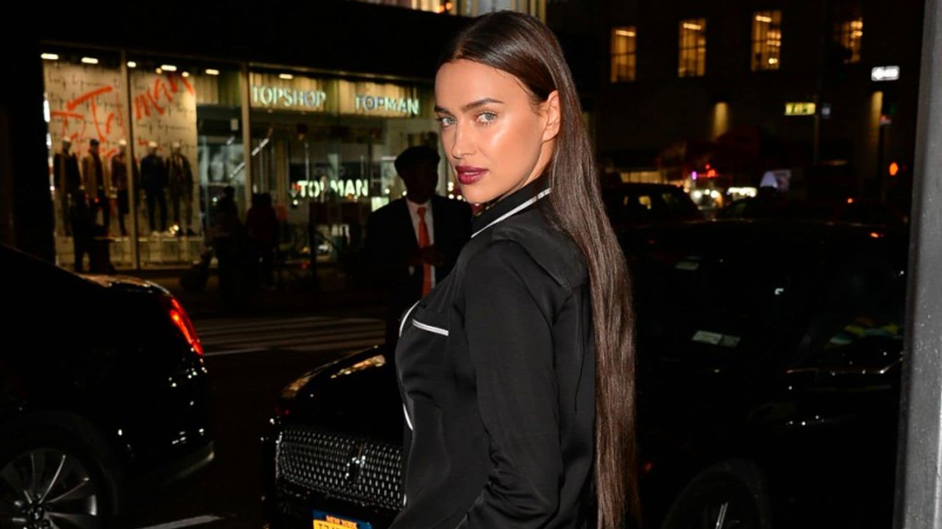 El último look de Irina Shayk en pijama o el relevo del traje de noche con tacones