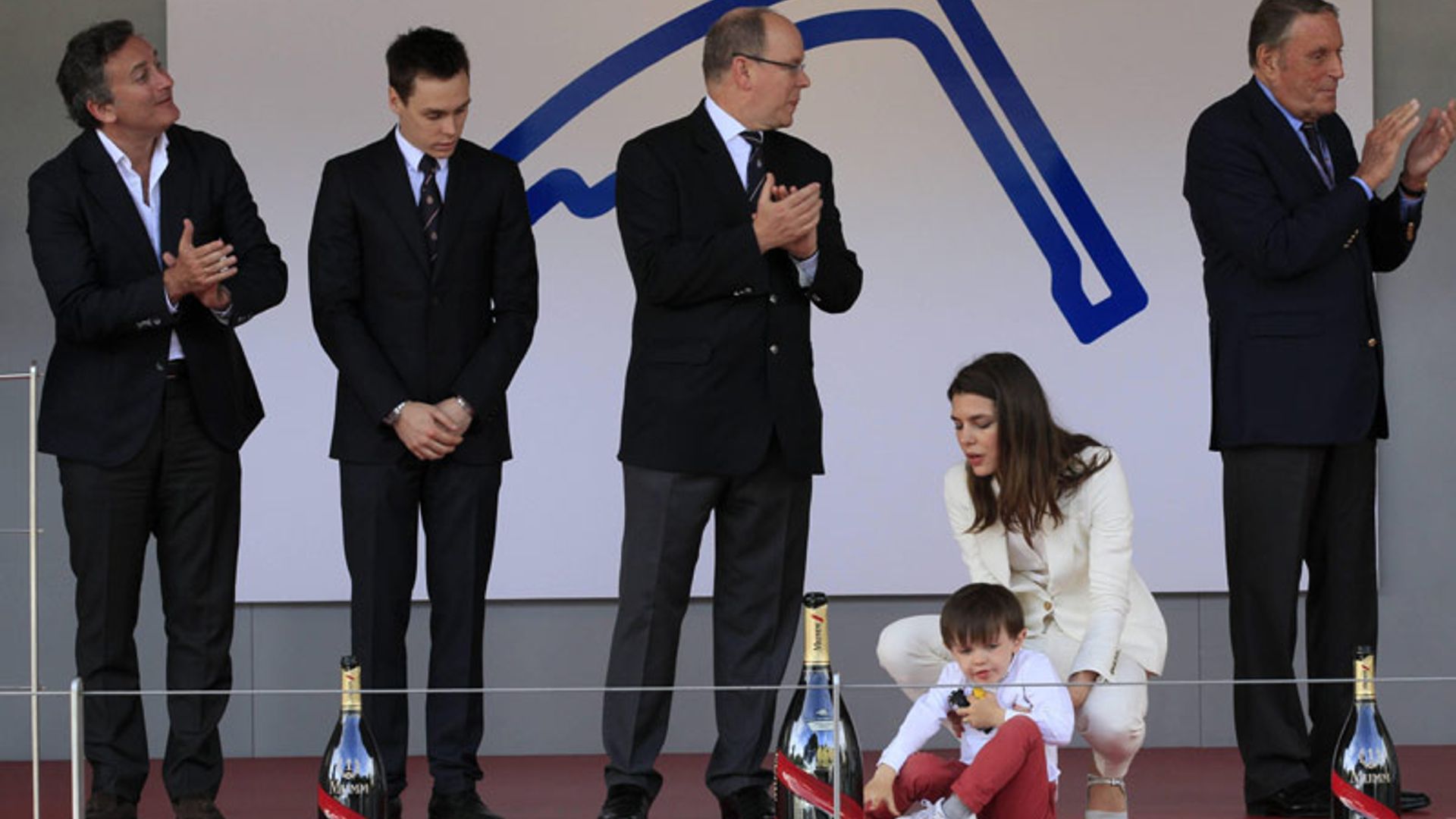 Carlota Casiraghi, todo ternura con su hijo Raphaël