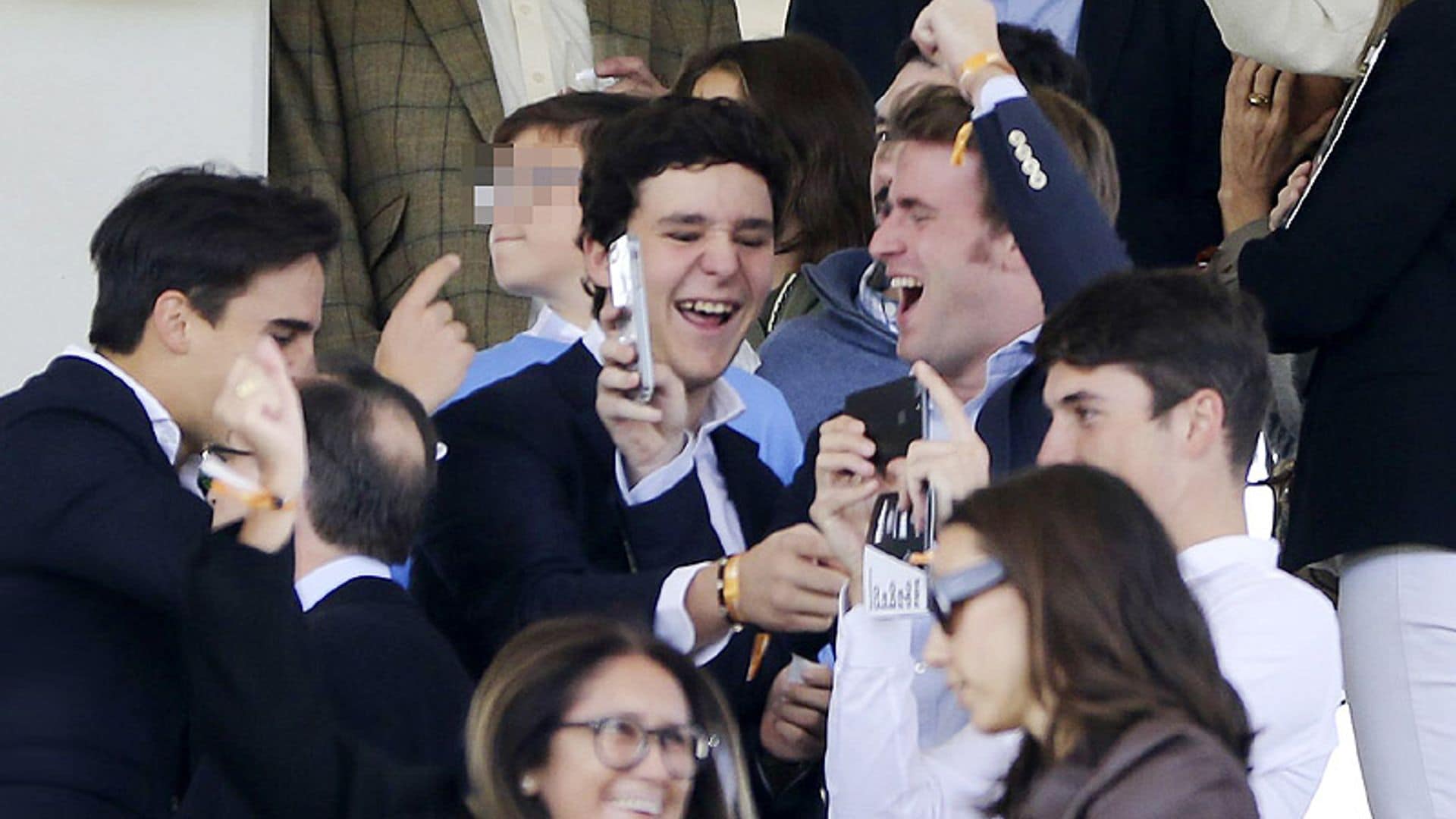 ¡Caballo ganador! La euforia de Felipe de Marichalar en las carreras